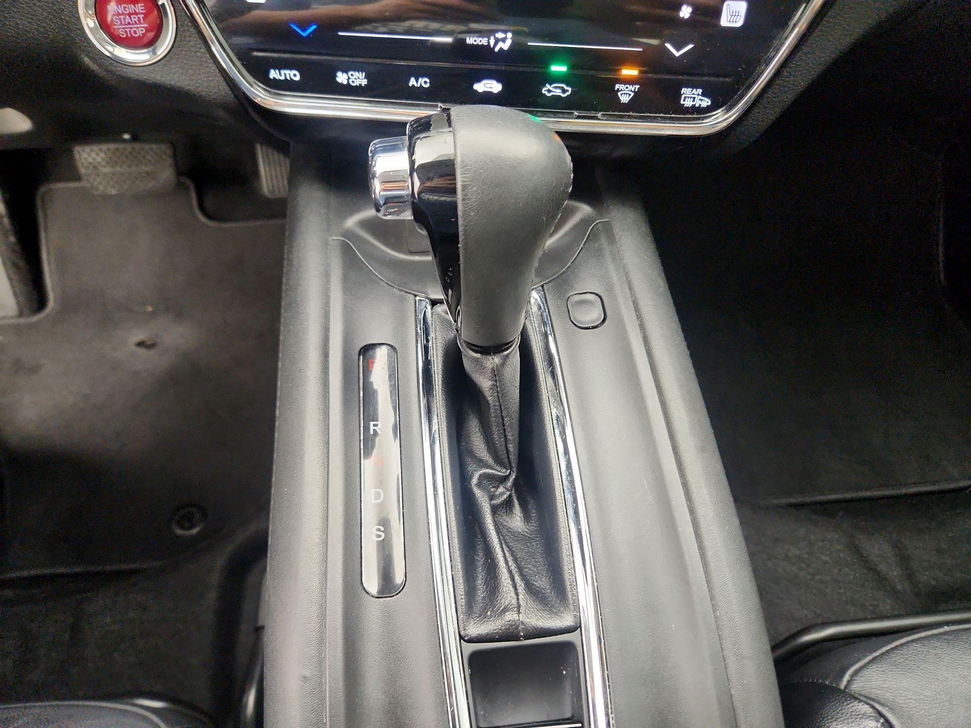 Thumbnail: 2016 Honda HR-V - 17