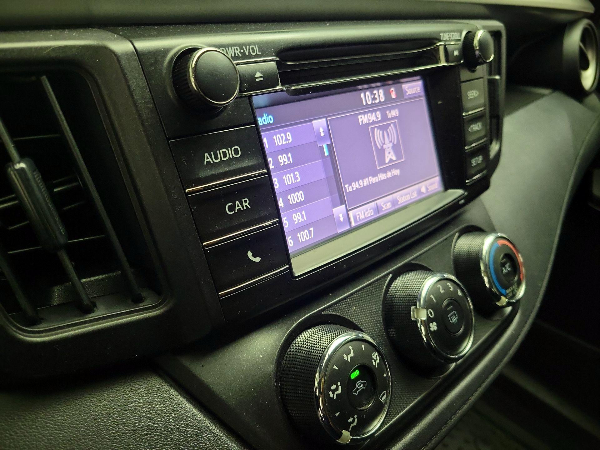 Thumbnail: 2016 Toyota RAV4 - 15