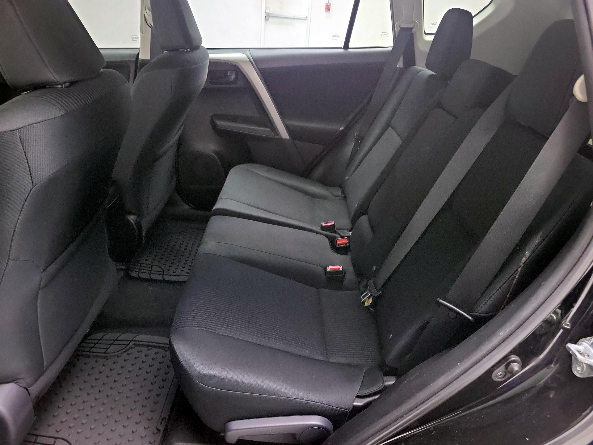 Thumbnail: 2016 Toyota RAV4 - 19