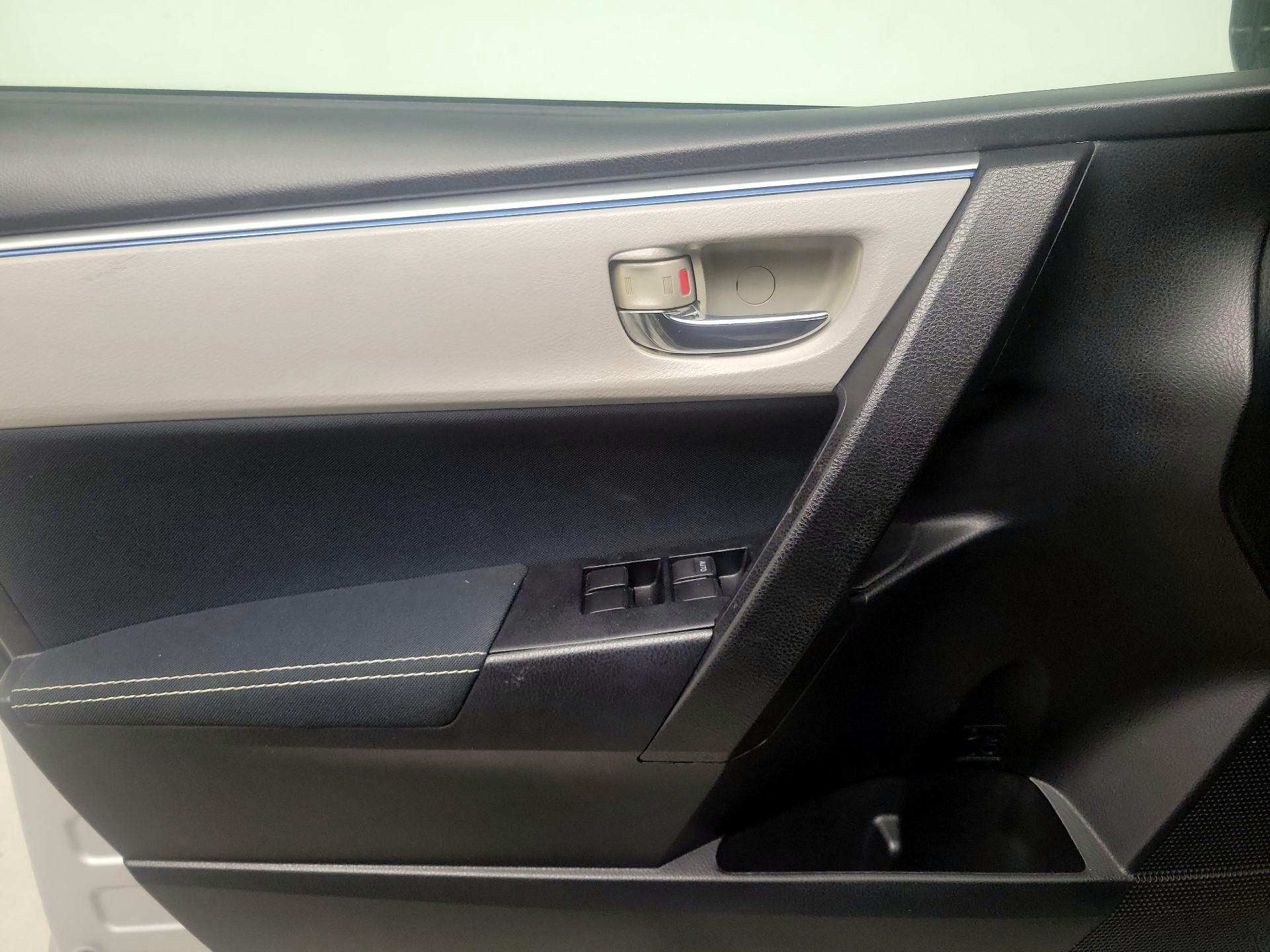 Thumbnail: 2014 Toyota Corolla - 12