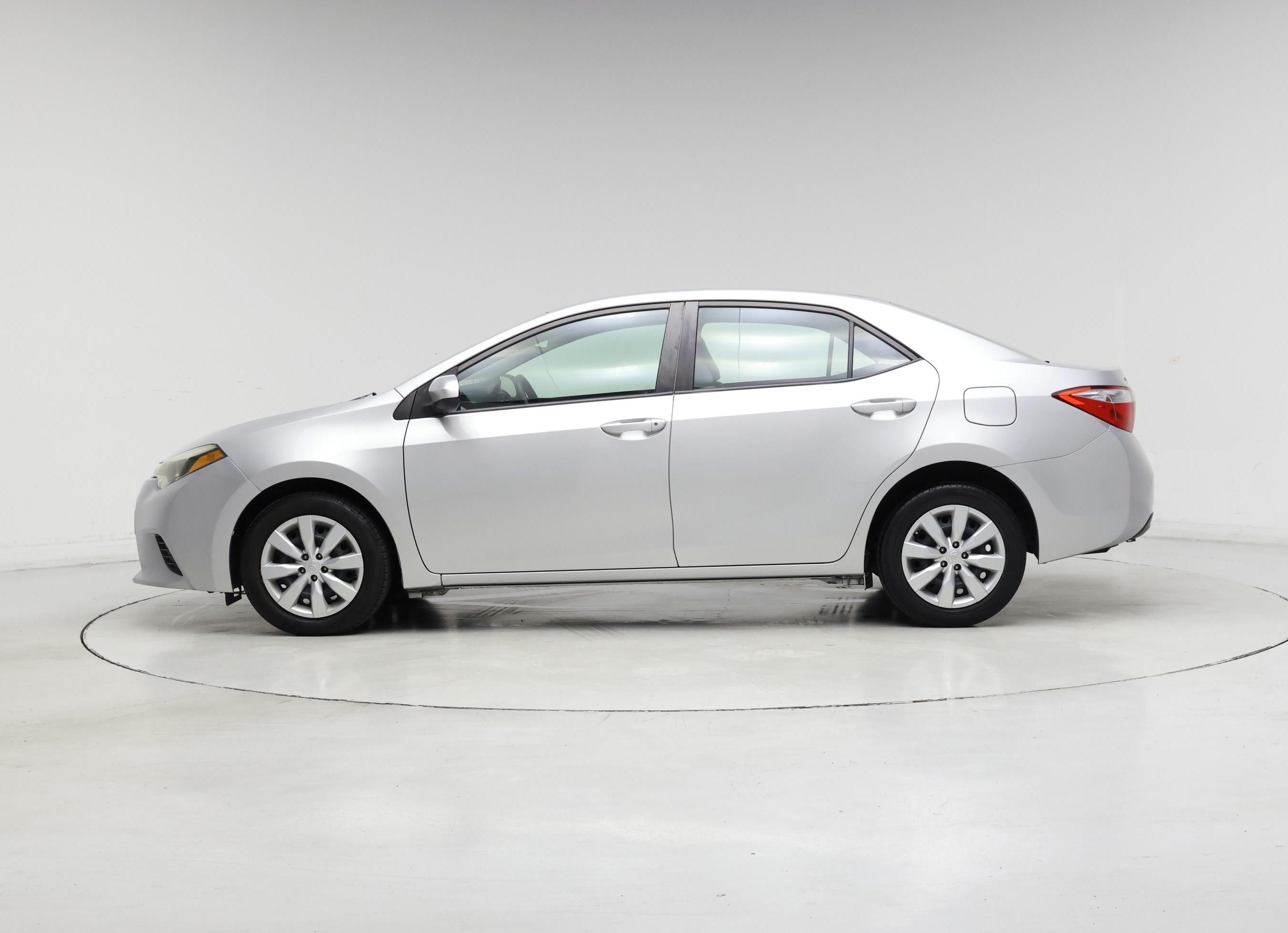 Thumbnail: 2014 Toyota Corolla - 3