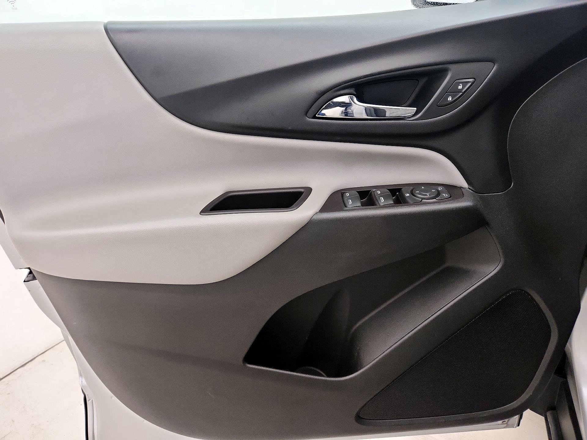Thumbnail: 2022 Chevrolet Equinox - 12