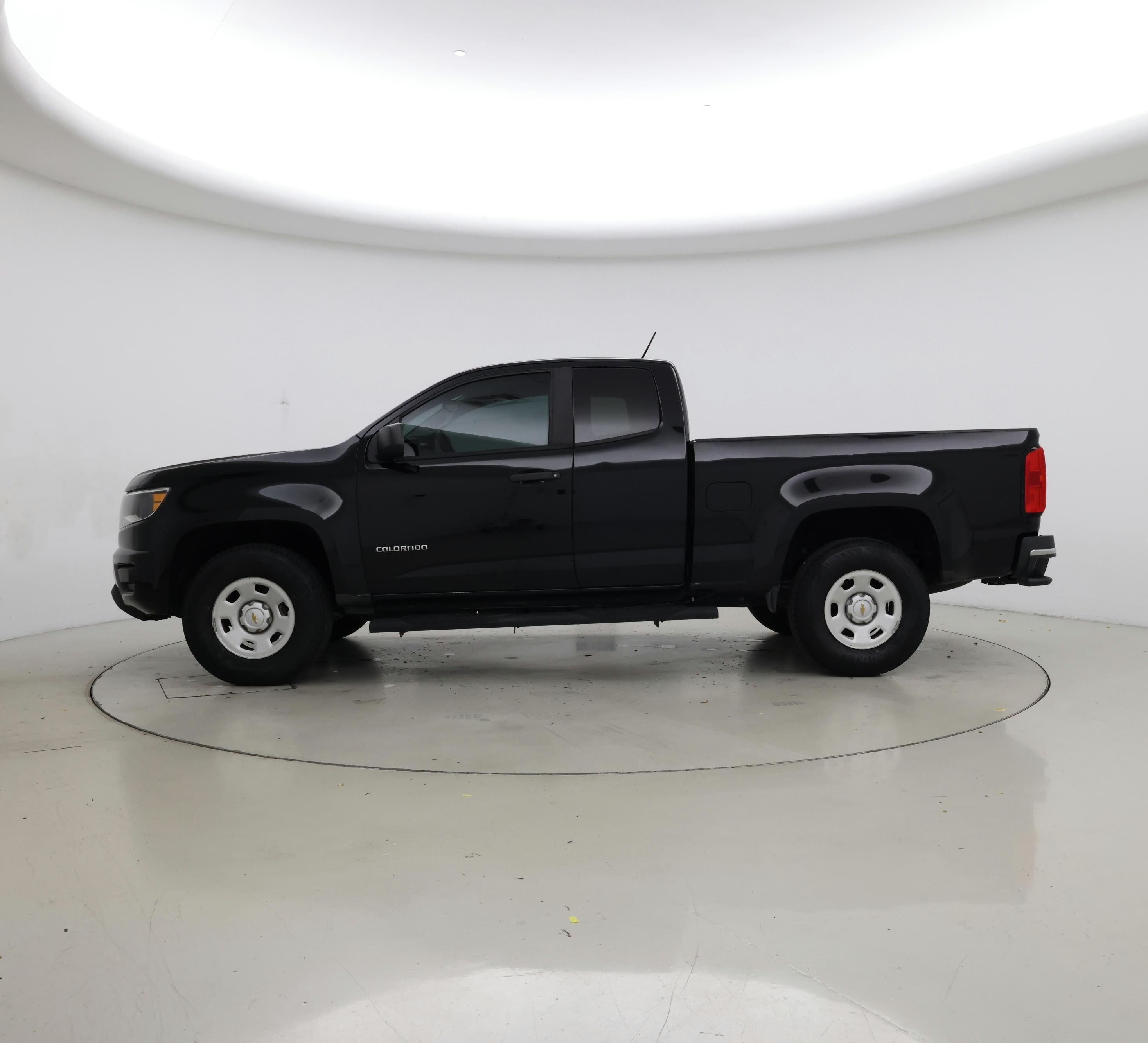 Thumbnail: 2020 Chevrolet Colorado - 3