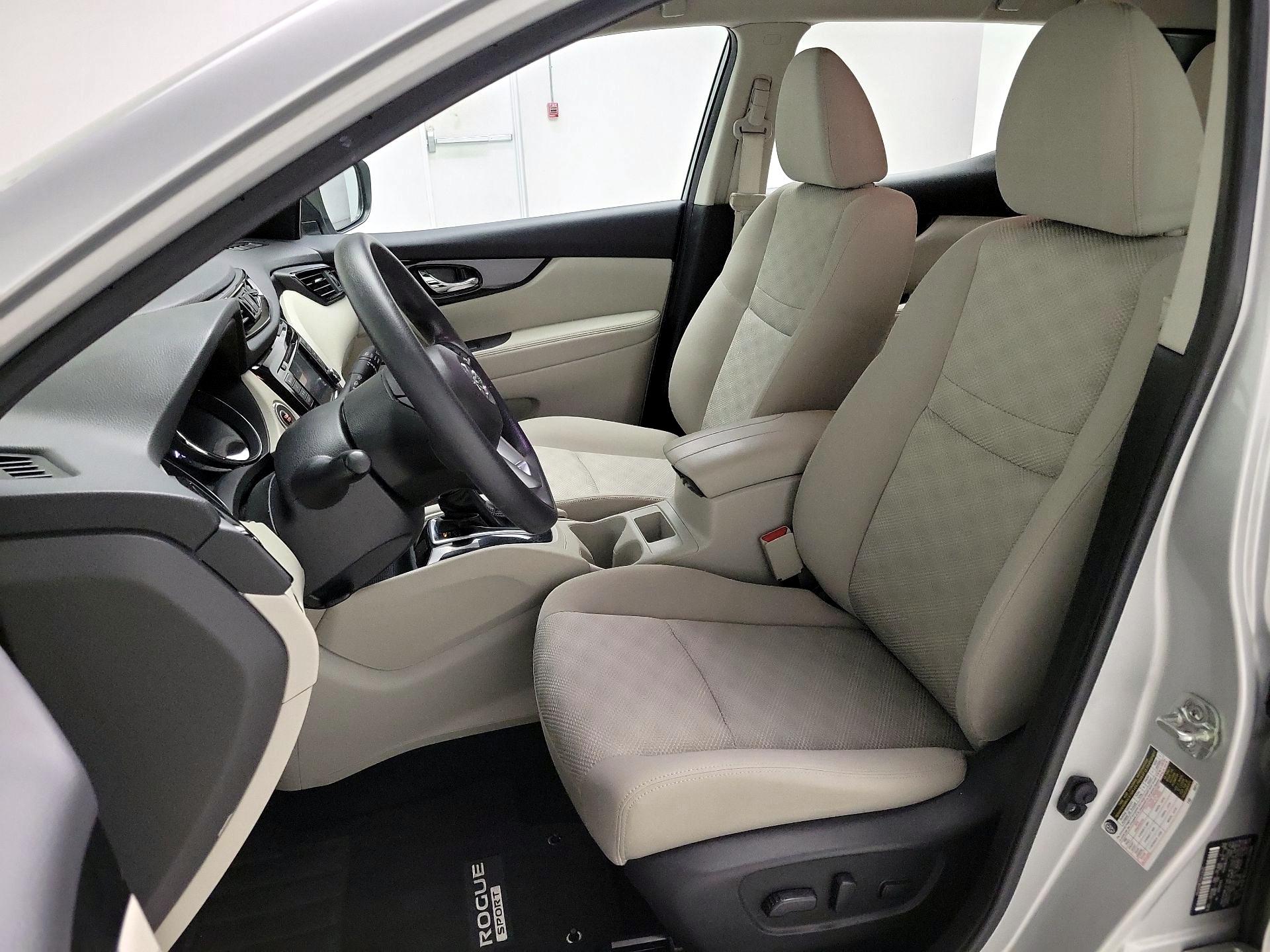 Thumbnail: 2020 Nissan Rogue Sport - 11