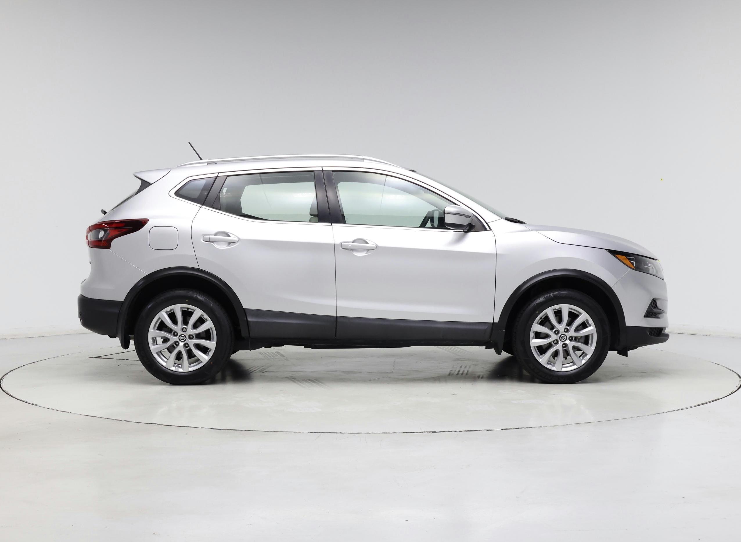 Thumbnail: 2020 Nissan Rogue Sport - 7