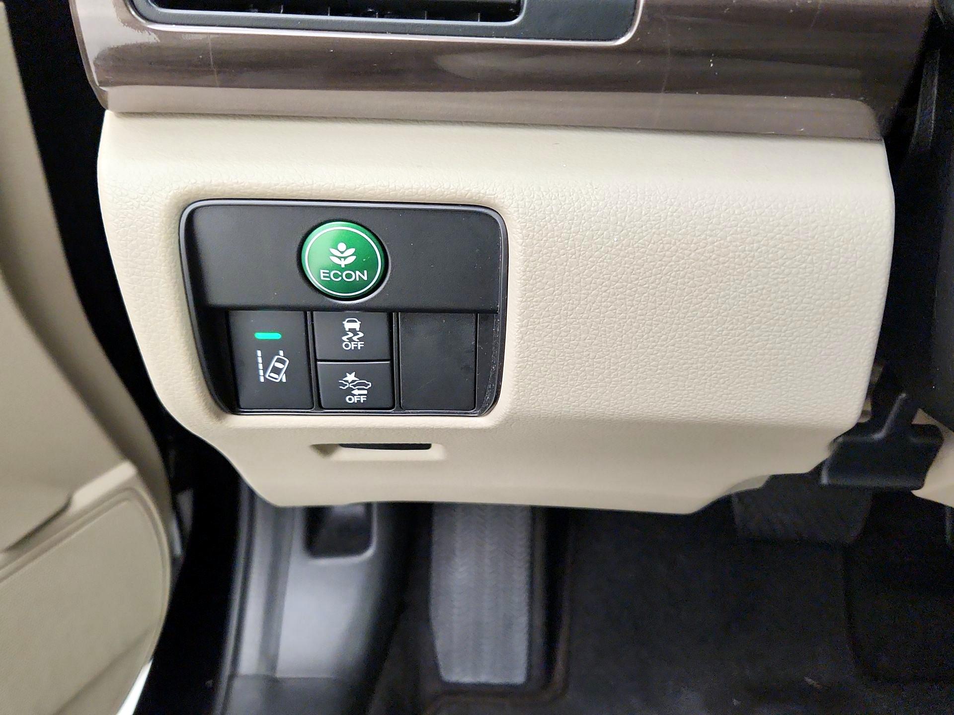 Thumbnail: 2017 Honda Accord - 13