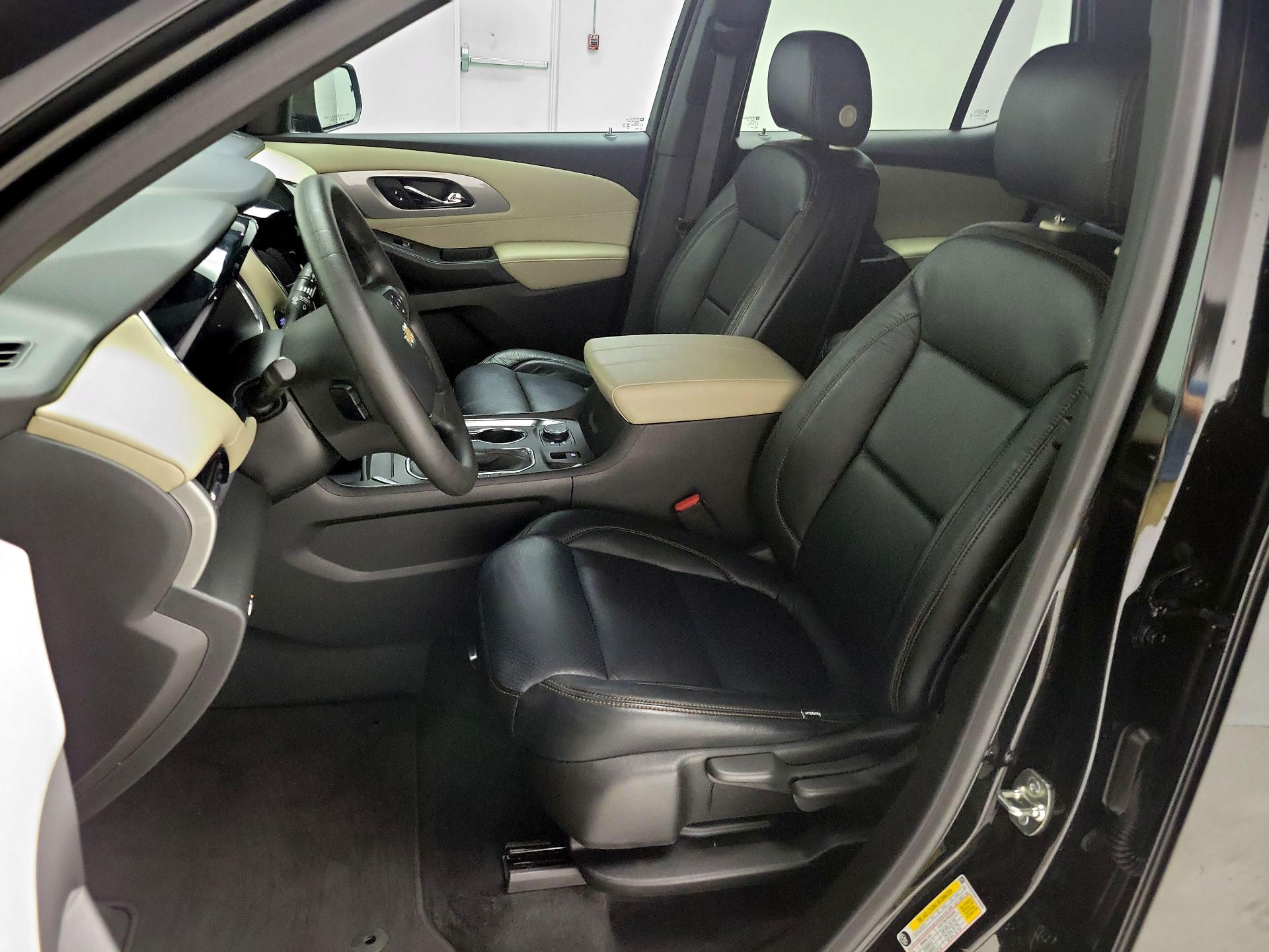 Thumbnail: 2023 Chevrolet Traverse - 11