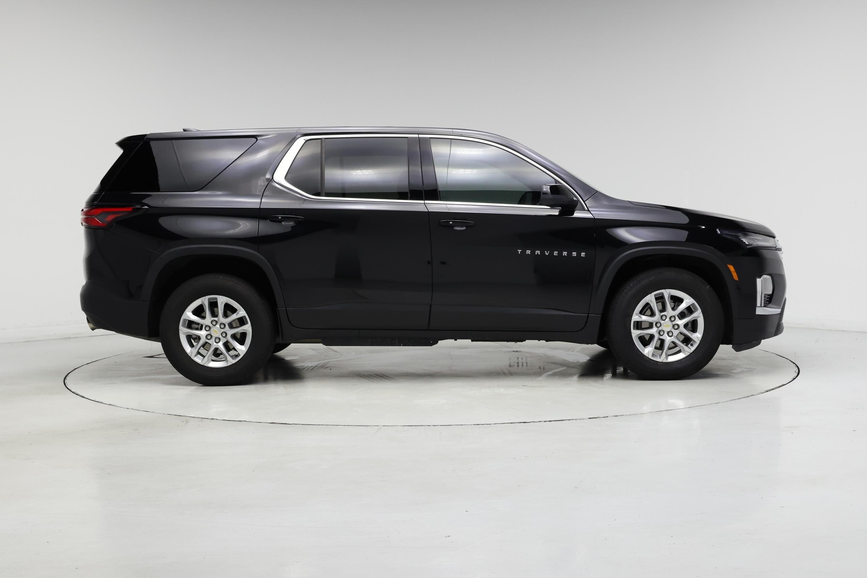 Thumbnail: 2023 Chevrolet Traverse - 7