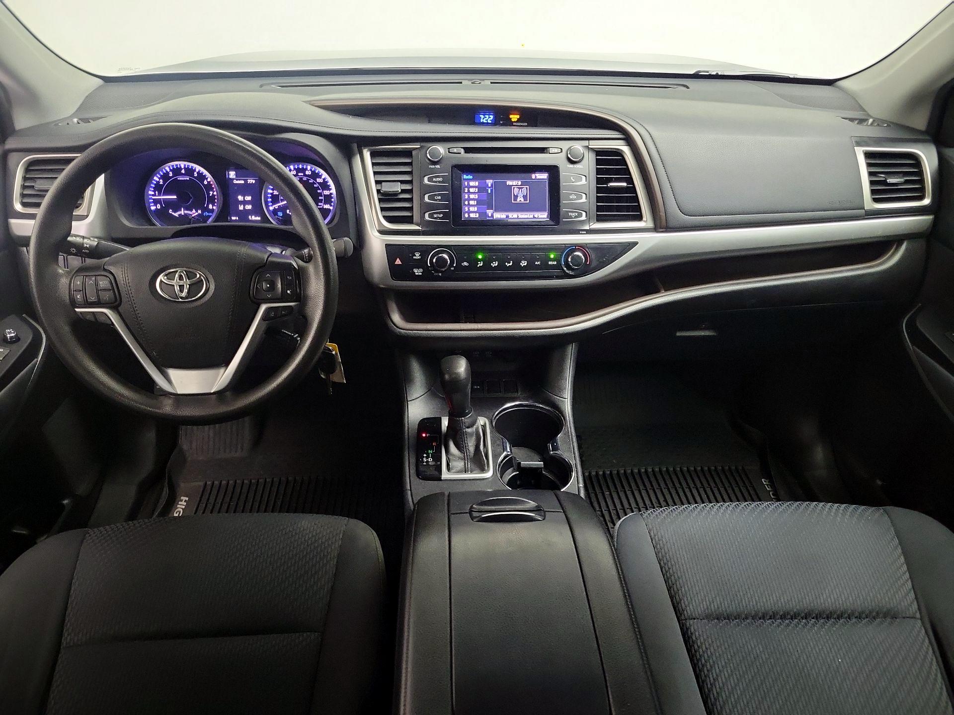 Thumbnail: 2019 Toyota Highlander - 9
