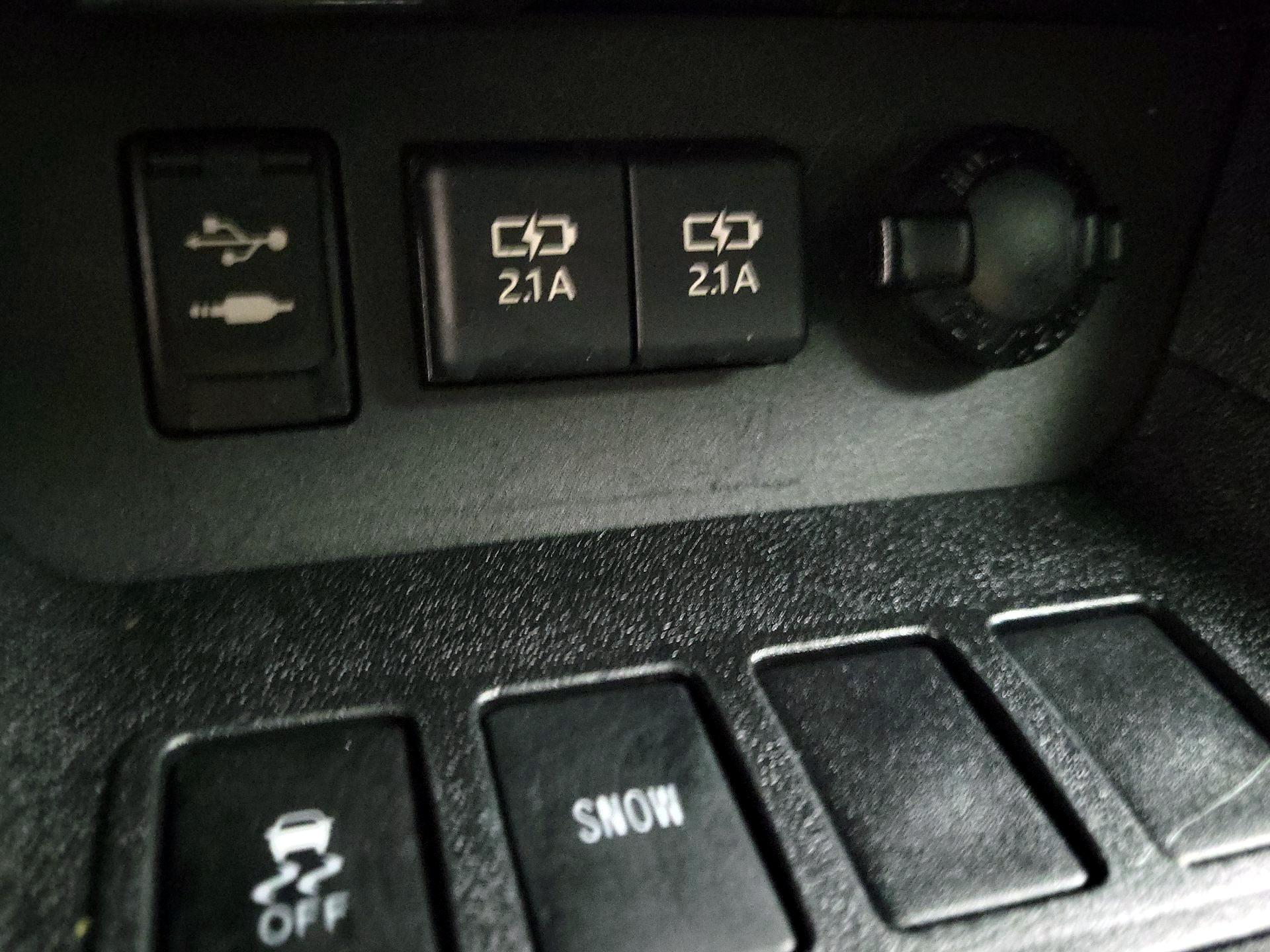 Thumbnail: 2019 Toyota Highlander - 18