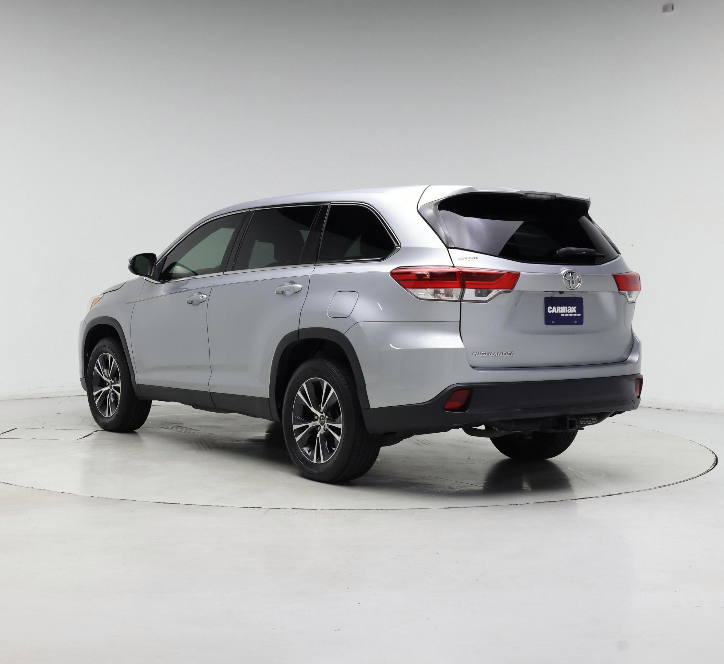 Thumbnail: 2019 Toyota Highlander - 2