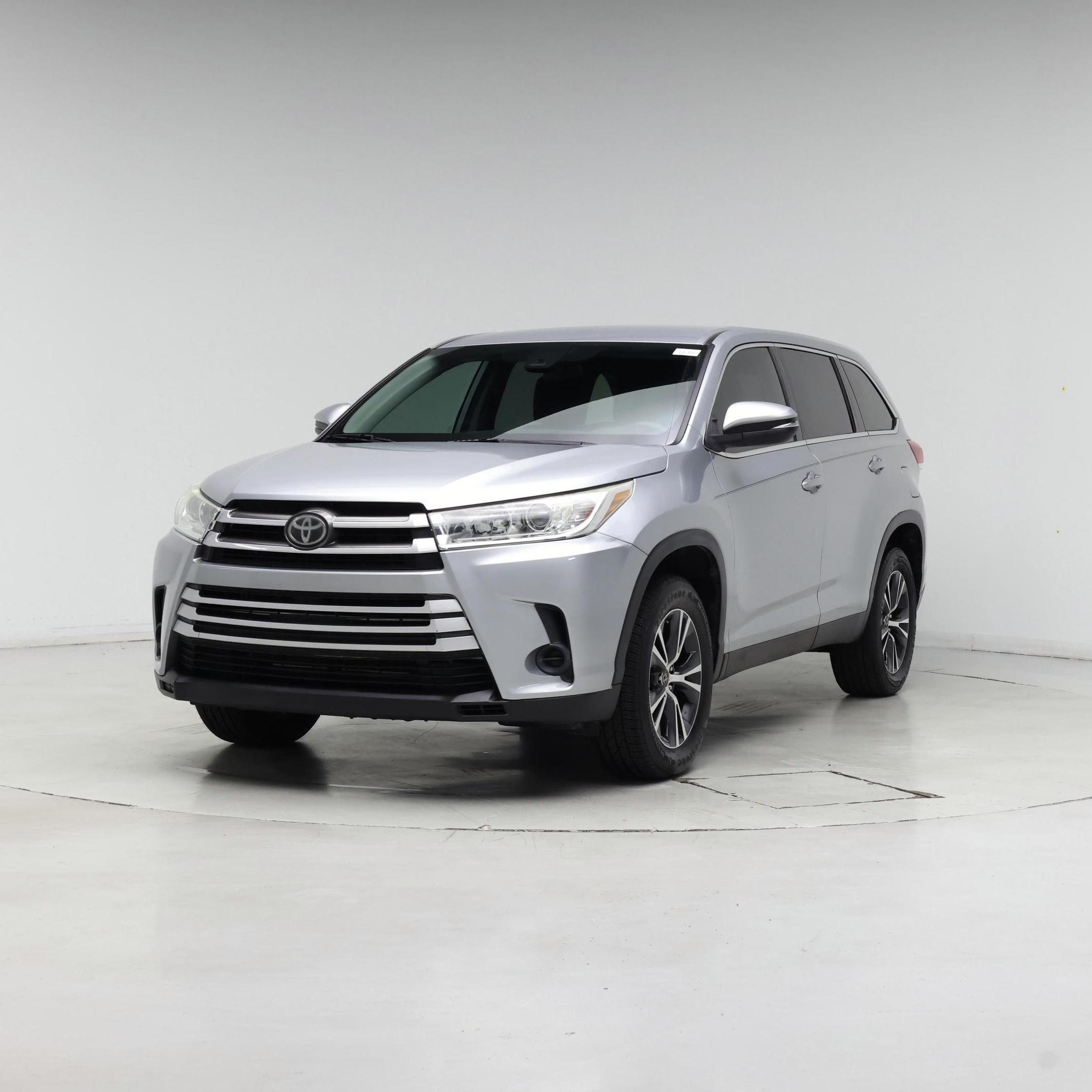Thumbnail: 2019 Toyota Highlander - 4