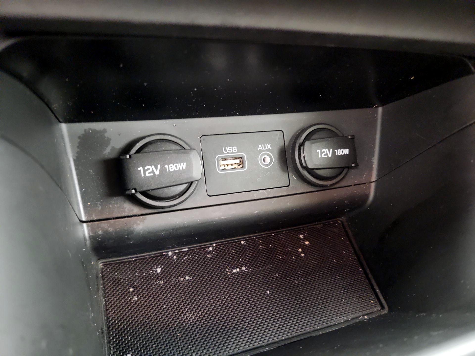 Thumbnail: 2015 Hyundai Sonata - 18