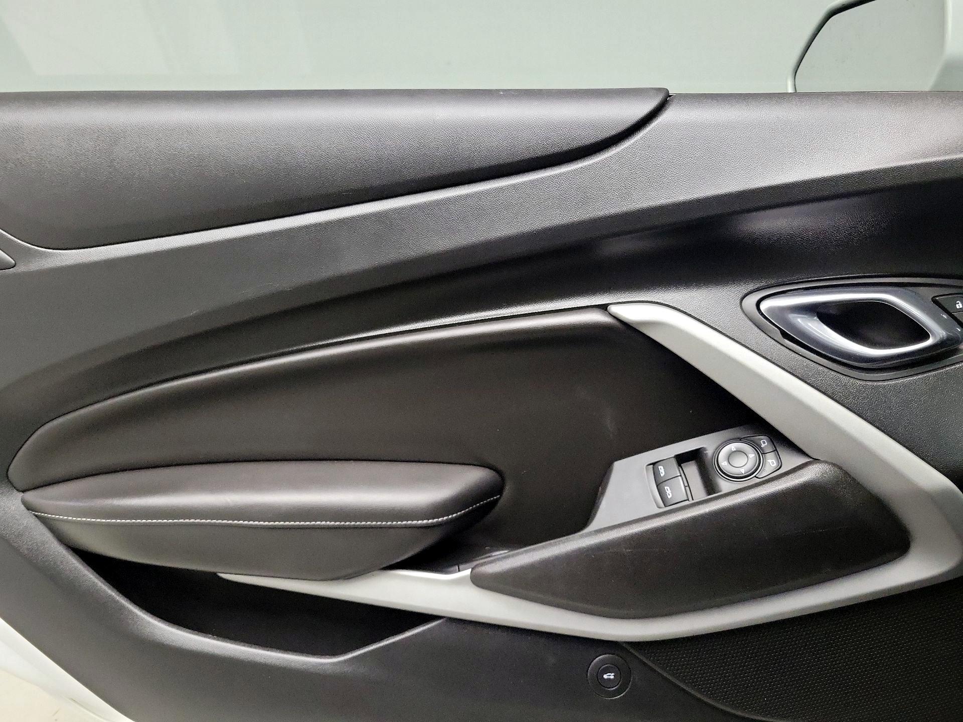 Thumbnail: 2019 Chevrolet Camaro - 12