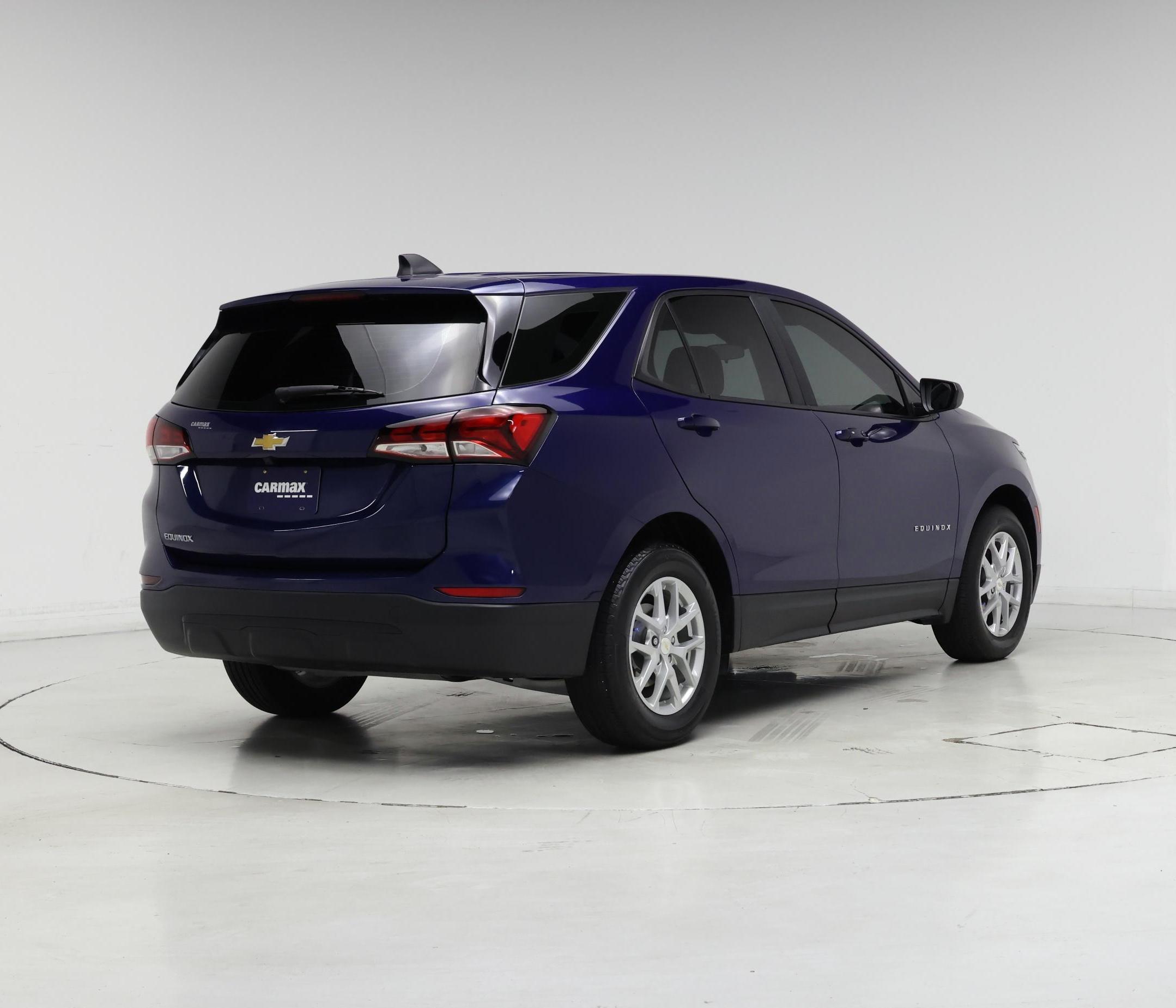 Thumbnail: 2023 Chevrolet Equinox - 8