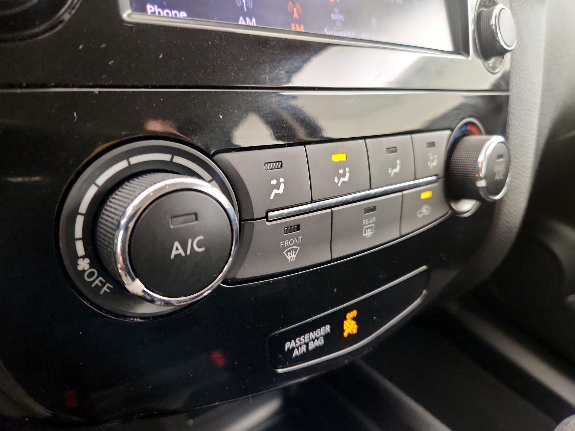 Thumbnail: 2019 Nissan Rogue Sport - 16