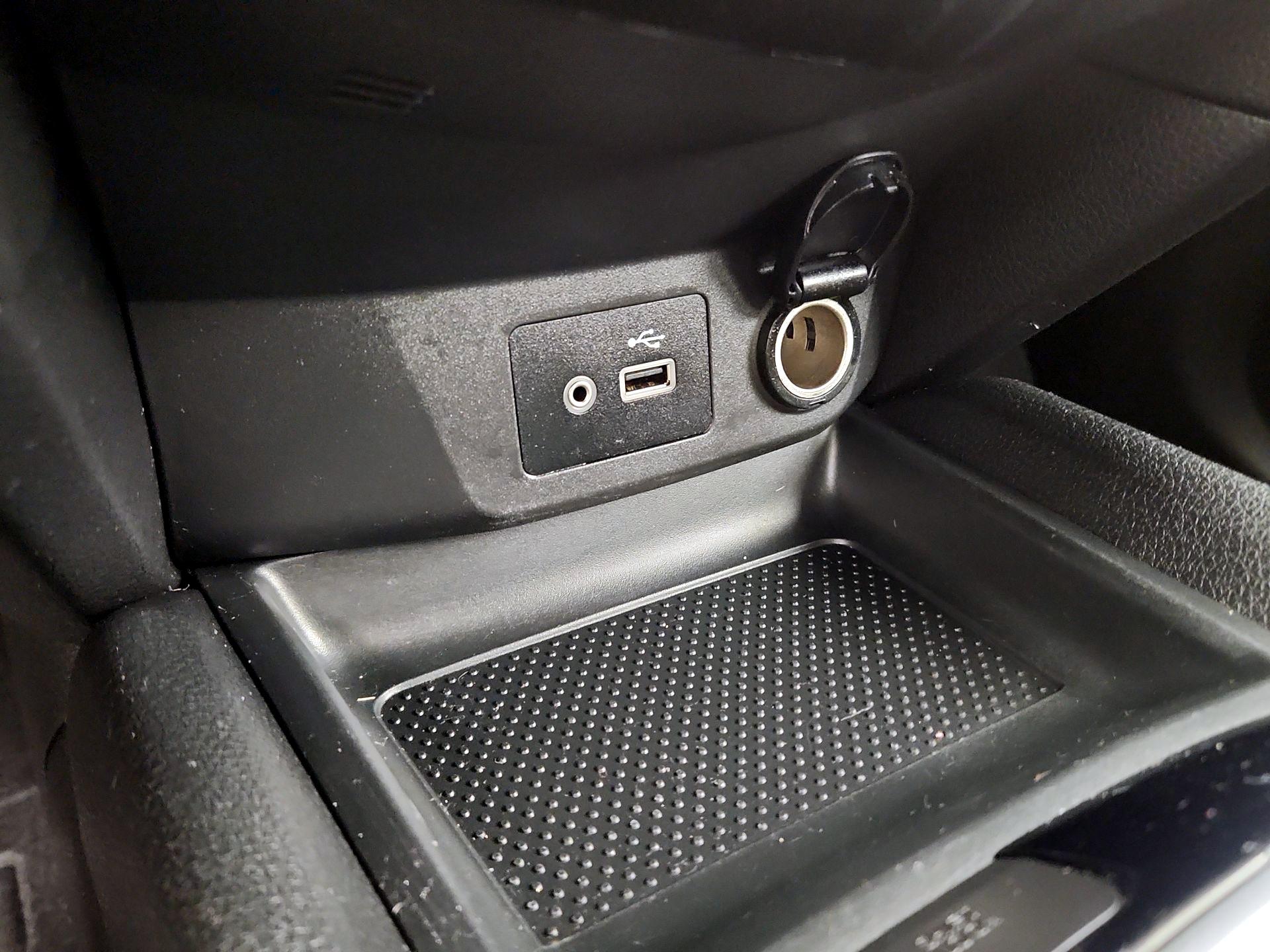 Thumbnail: 2019 Nissan Rogue Sport - 18