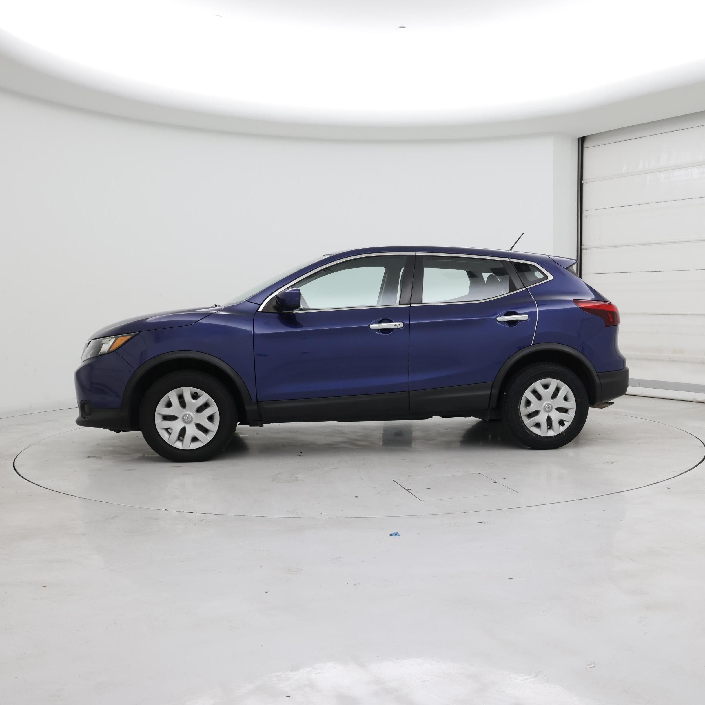 Thumbnail: 2019 Nissan Rogue Sport - 3