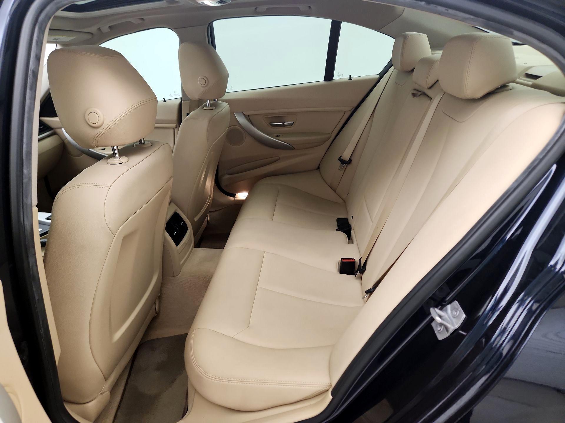 Thumbnail: 2015 BMW 3 Series - 19