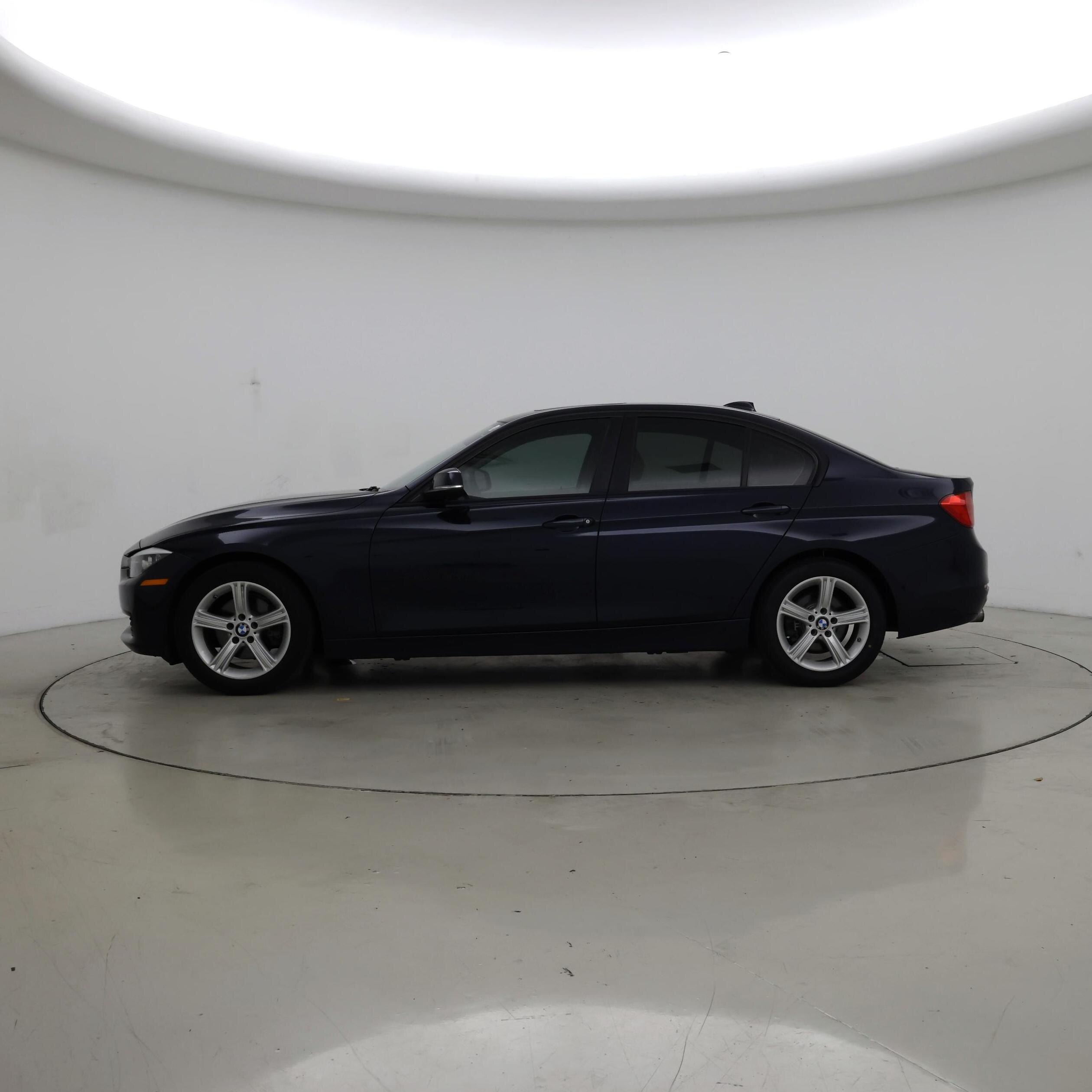 Thumbnail: 2015 BMW 3 Series - 3