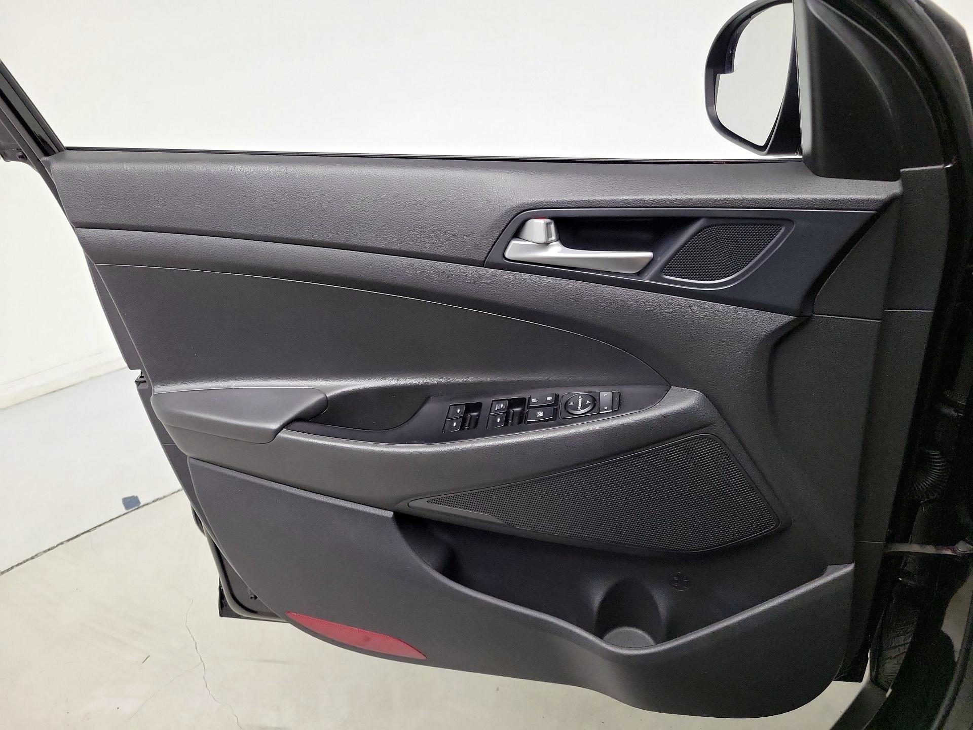 Thumbnail: 2021 Hyundai Tucson - 12