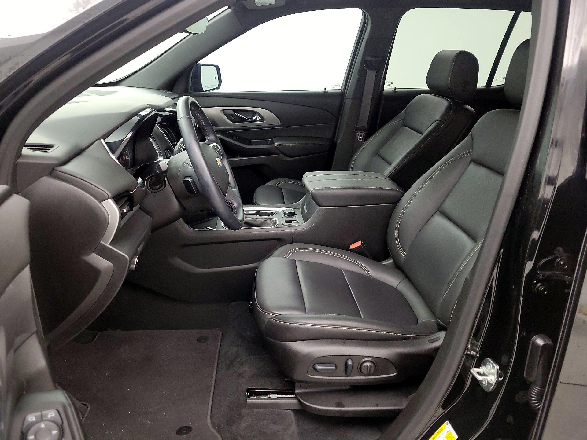 Thumbnail: 2023 Chevrolet Traverse - 11