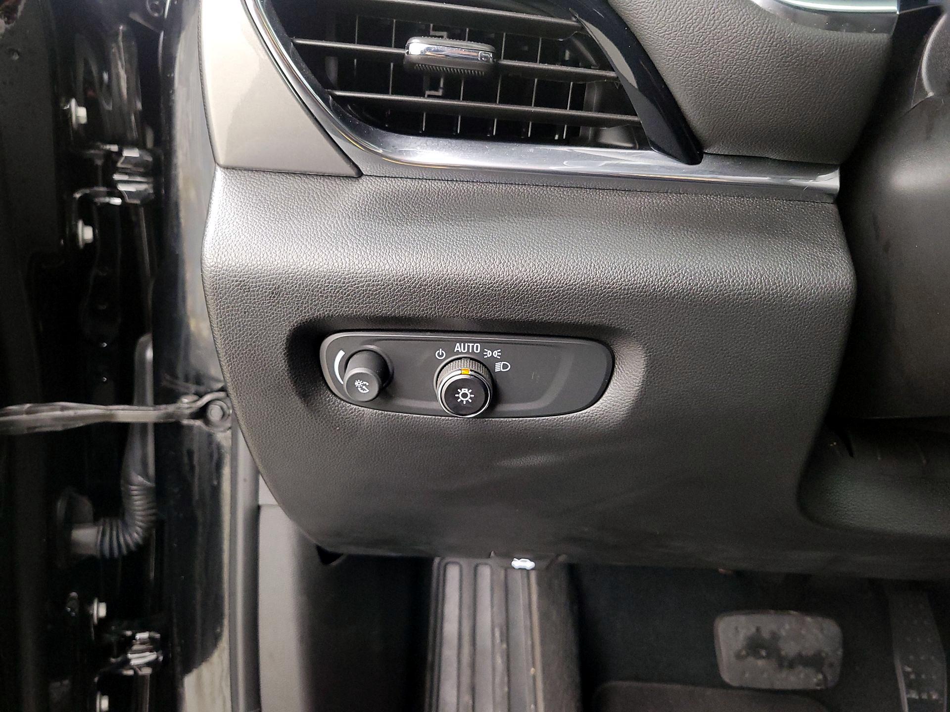 Thumbnail: 2023 Chevrolet Traverse - 13