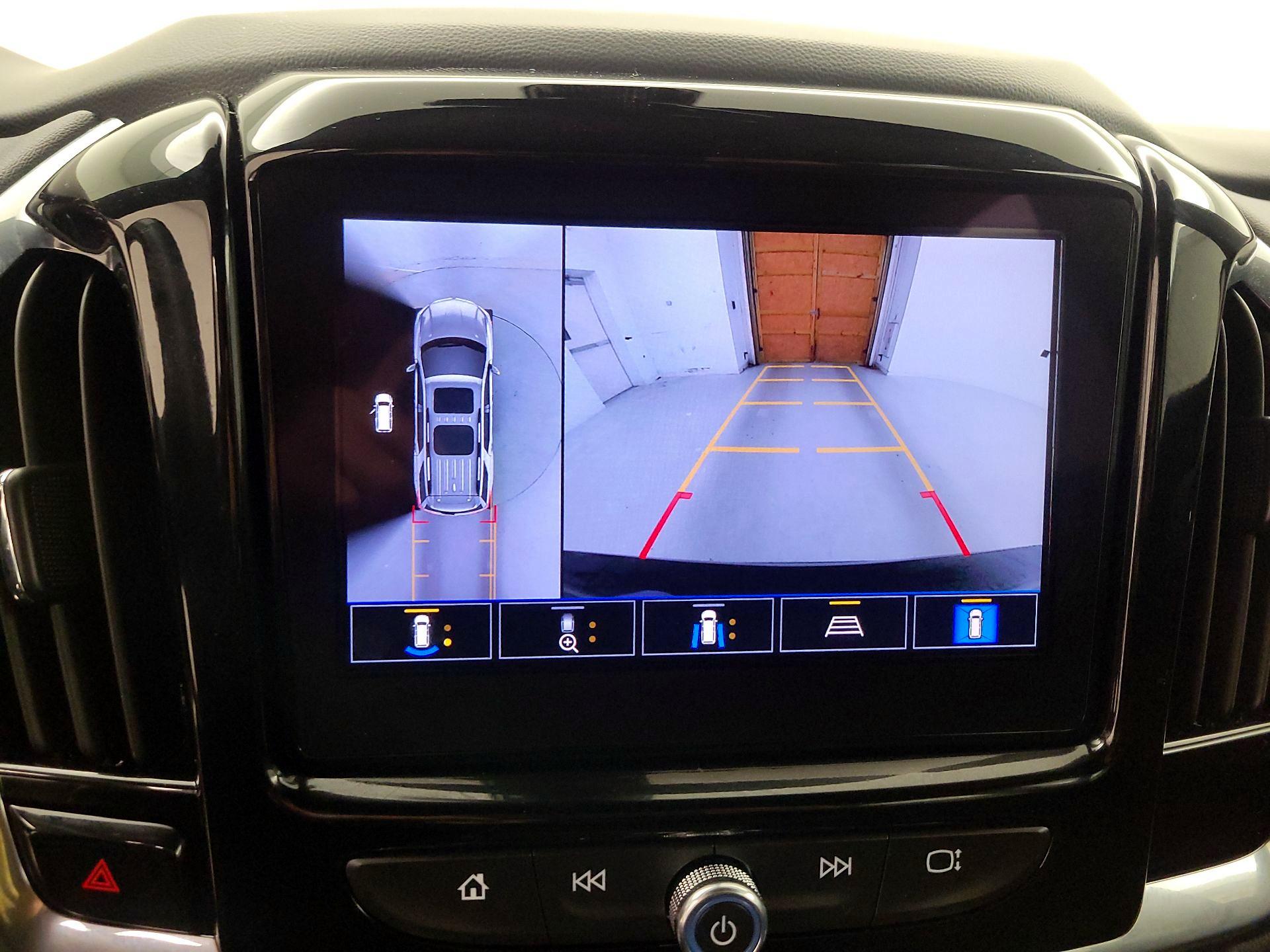 Thumbnail: 2023 Chevrolet Traverse - 14