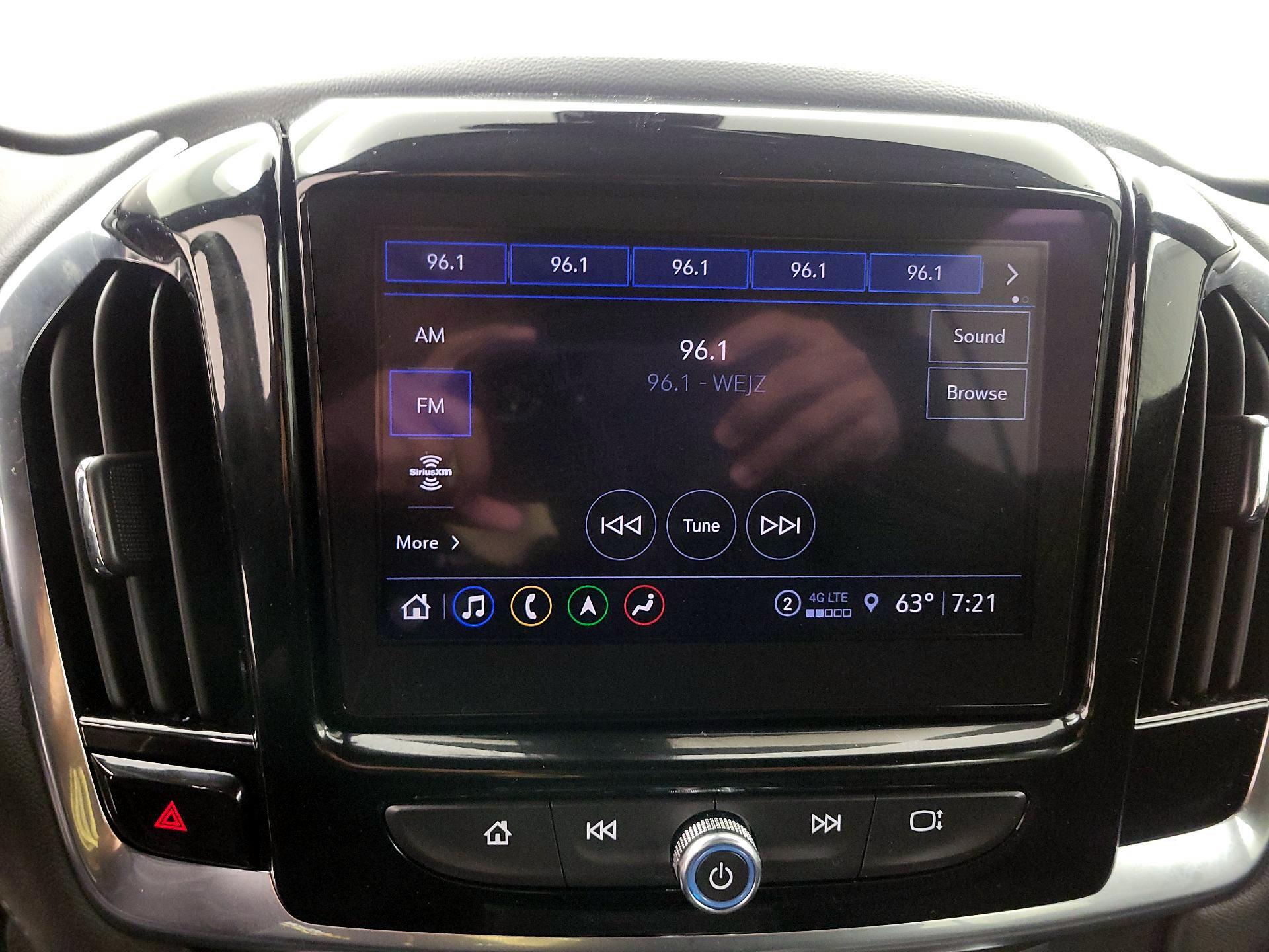 Thumbnail: 2023 Chevrolet Traverse - 15