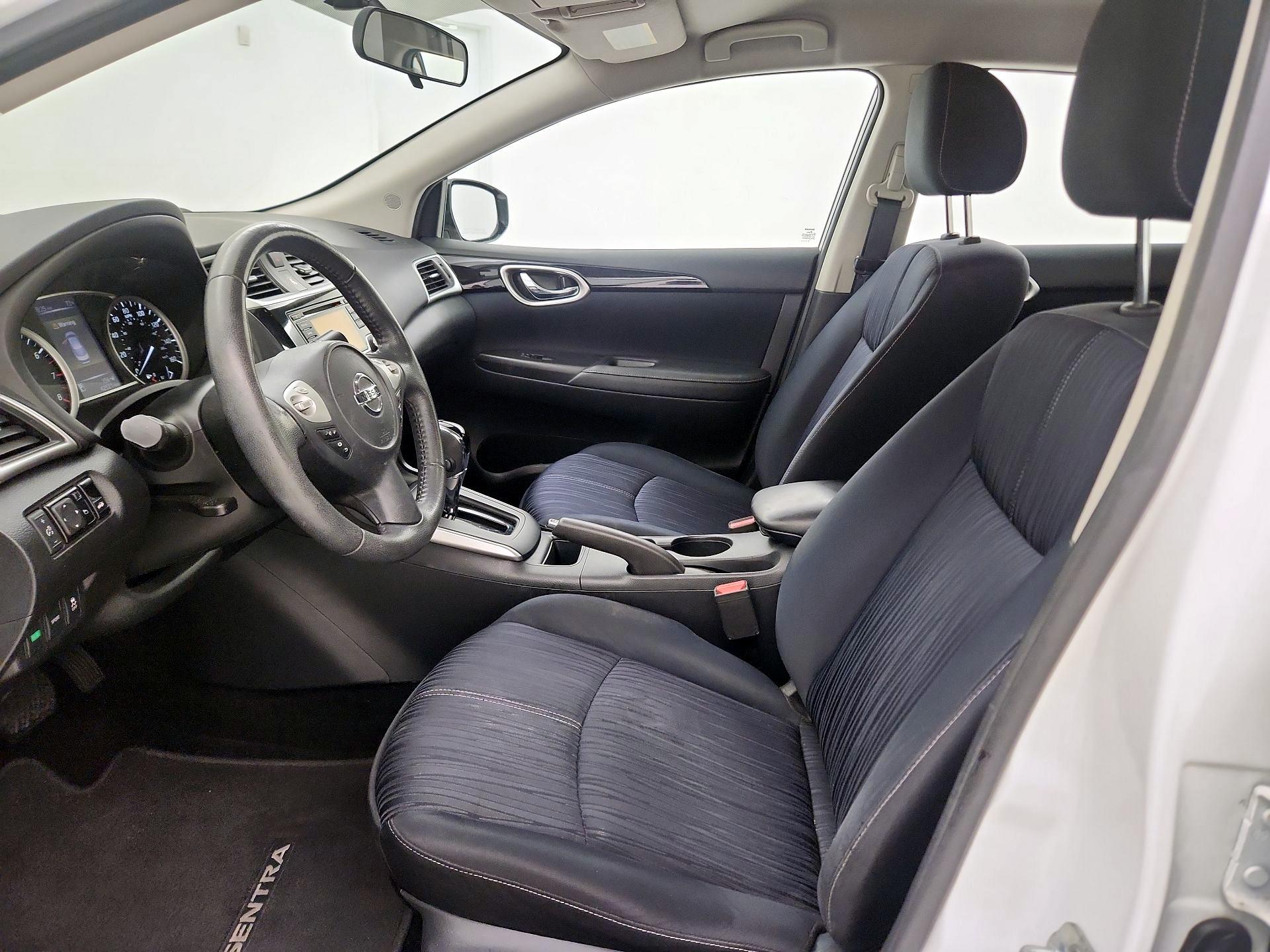 Thumbnail: 2016 Nissan Sentra - 11