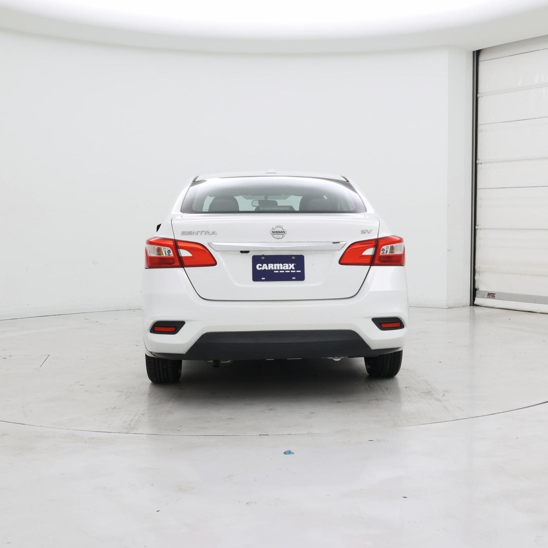 Thumbnail: 2016 Nissan Sentra - 6