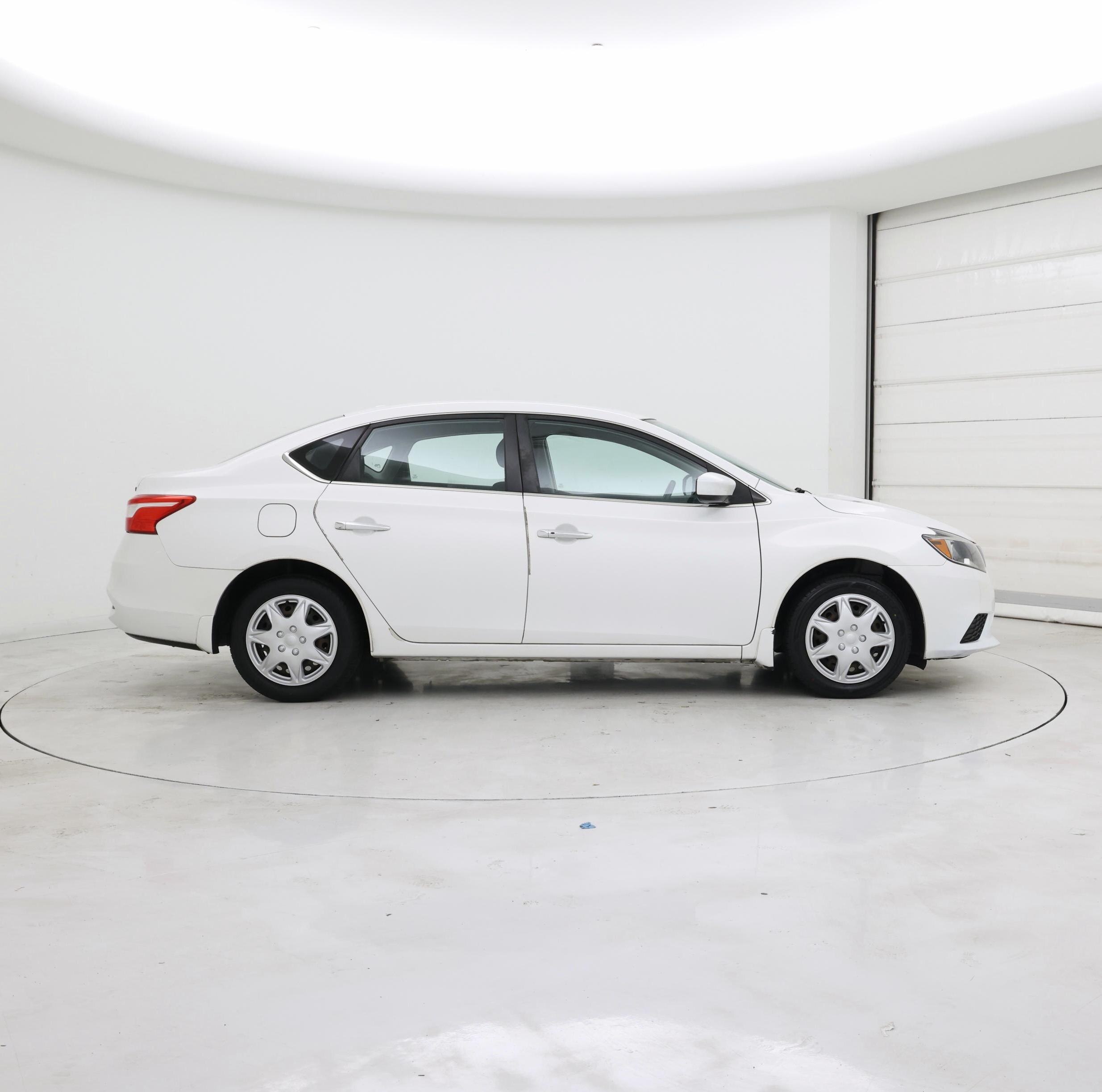 Thumbnail: 2016 Nissan Sentra - 7