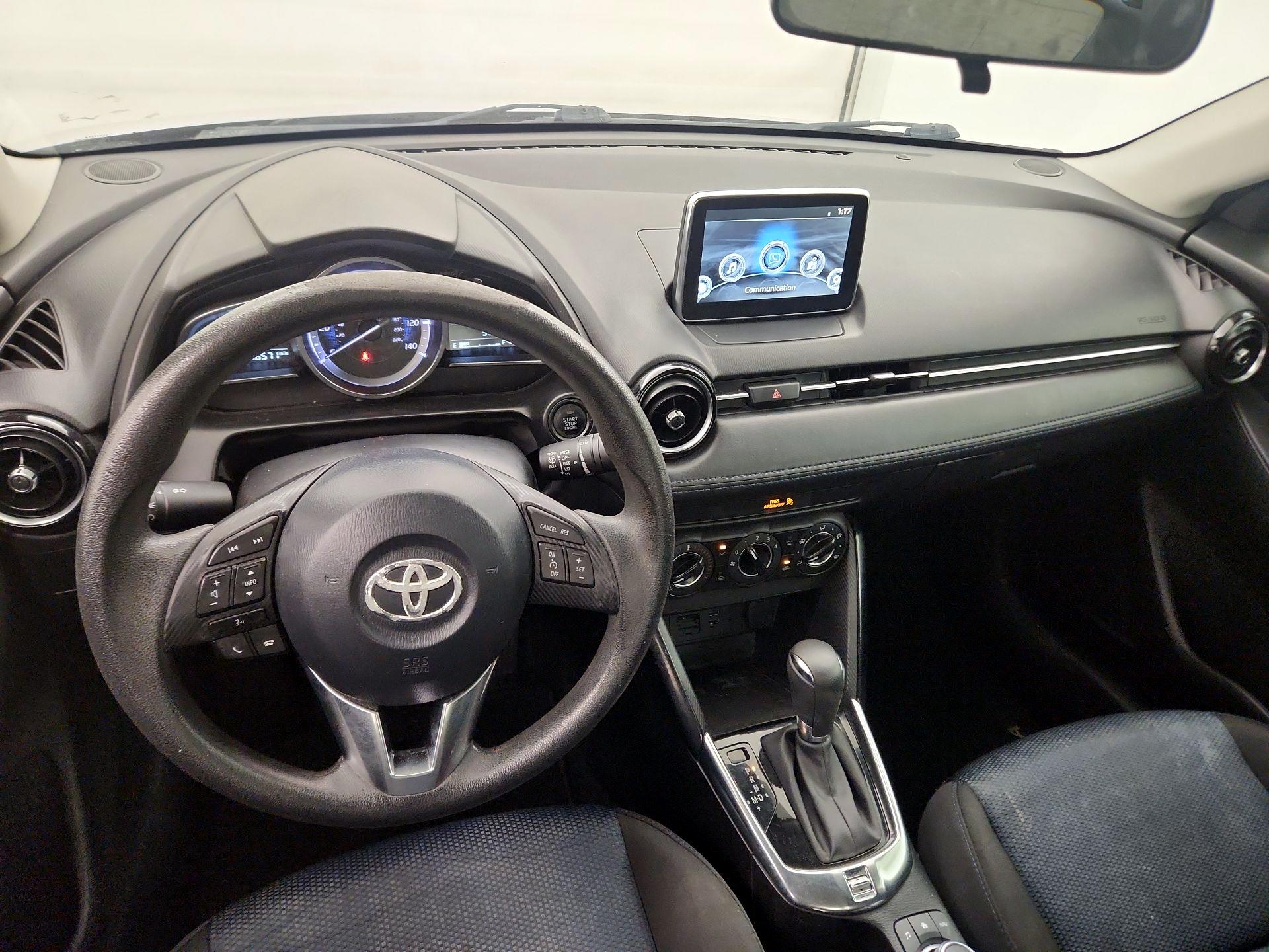 Thumbnail: 2017 Toyota Yaris iA - 9