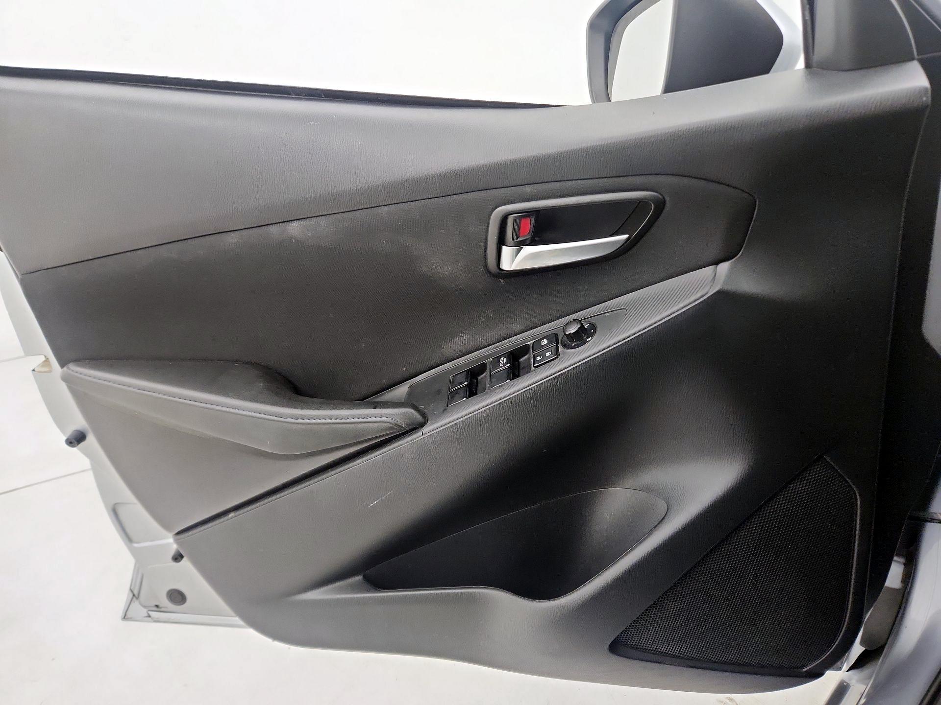 Thumbnail: 2017 Toyota Yaris iA - 12