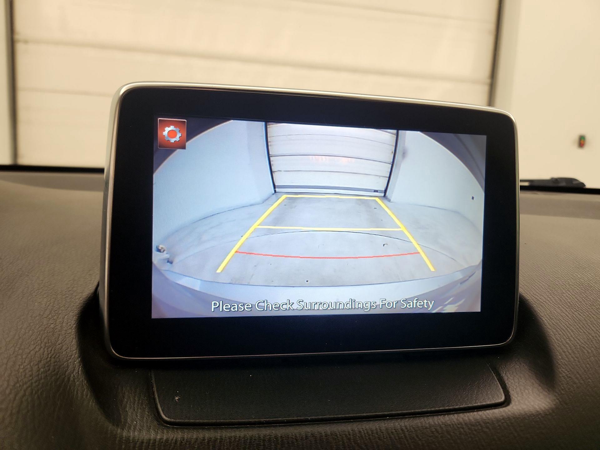 Thumbnail: 2017 Toyota Yaris iA - 14