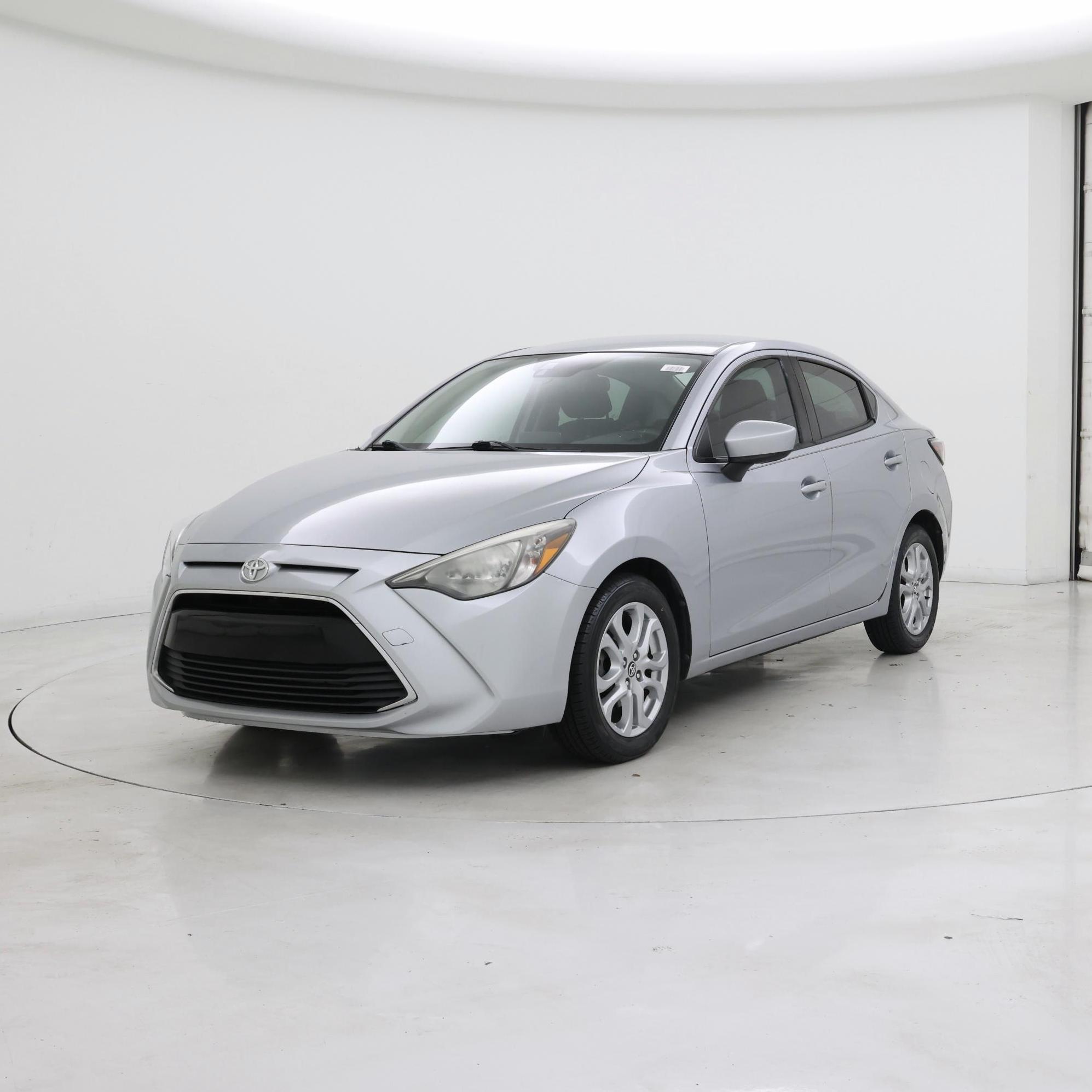 Thumbnail: 2017 Toyota Yaris iA - 4