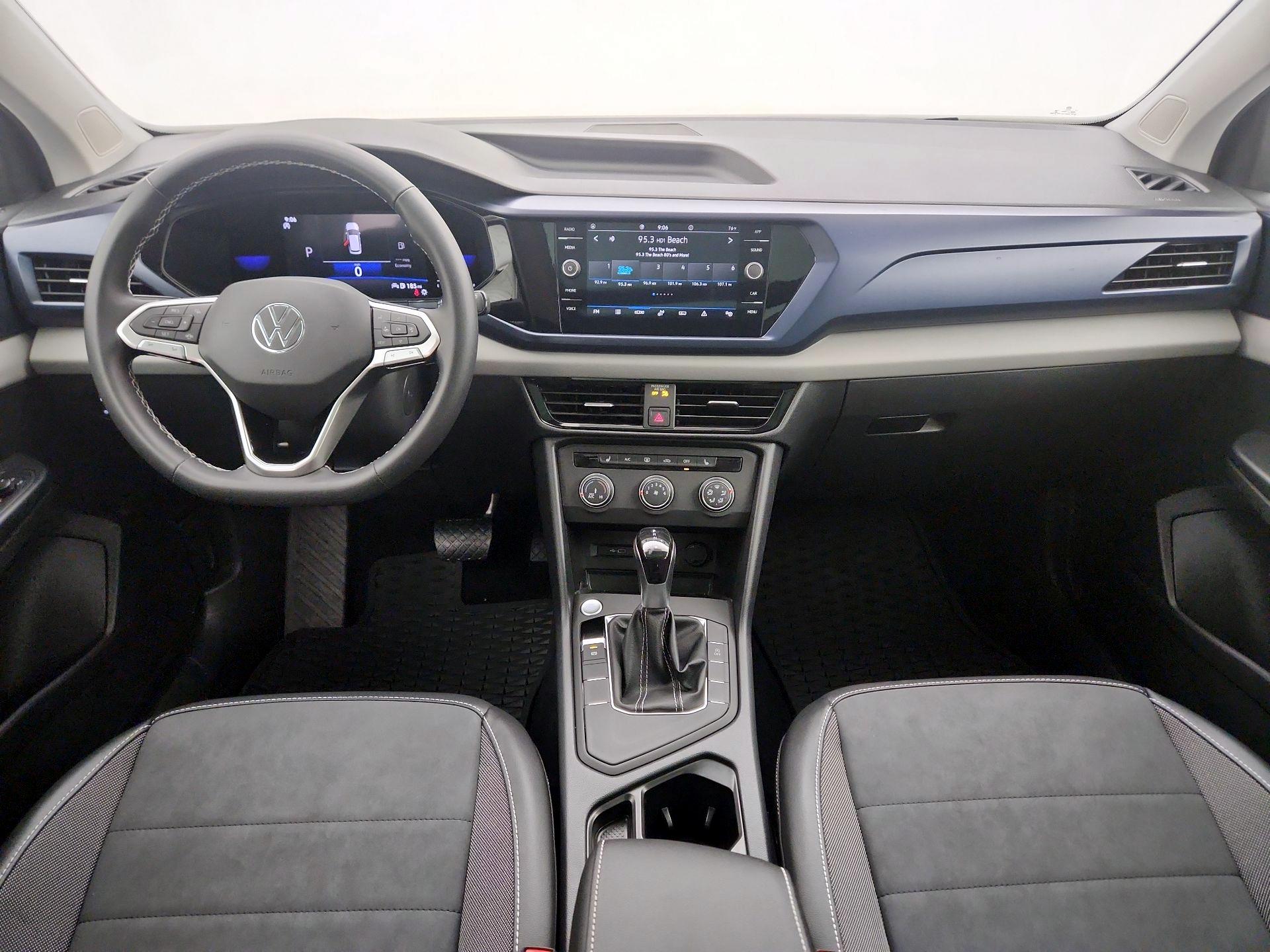 Thumbnail: 2022 Volkswagen Taos - 9