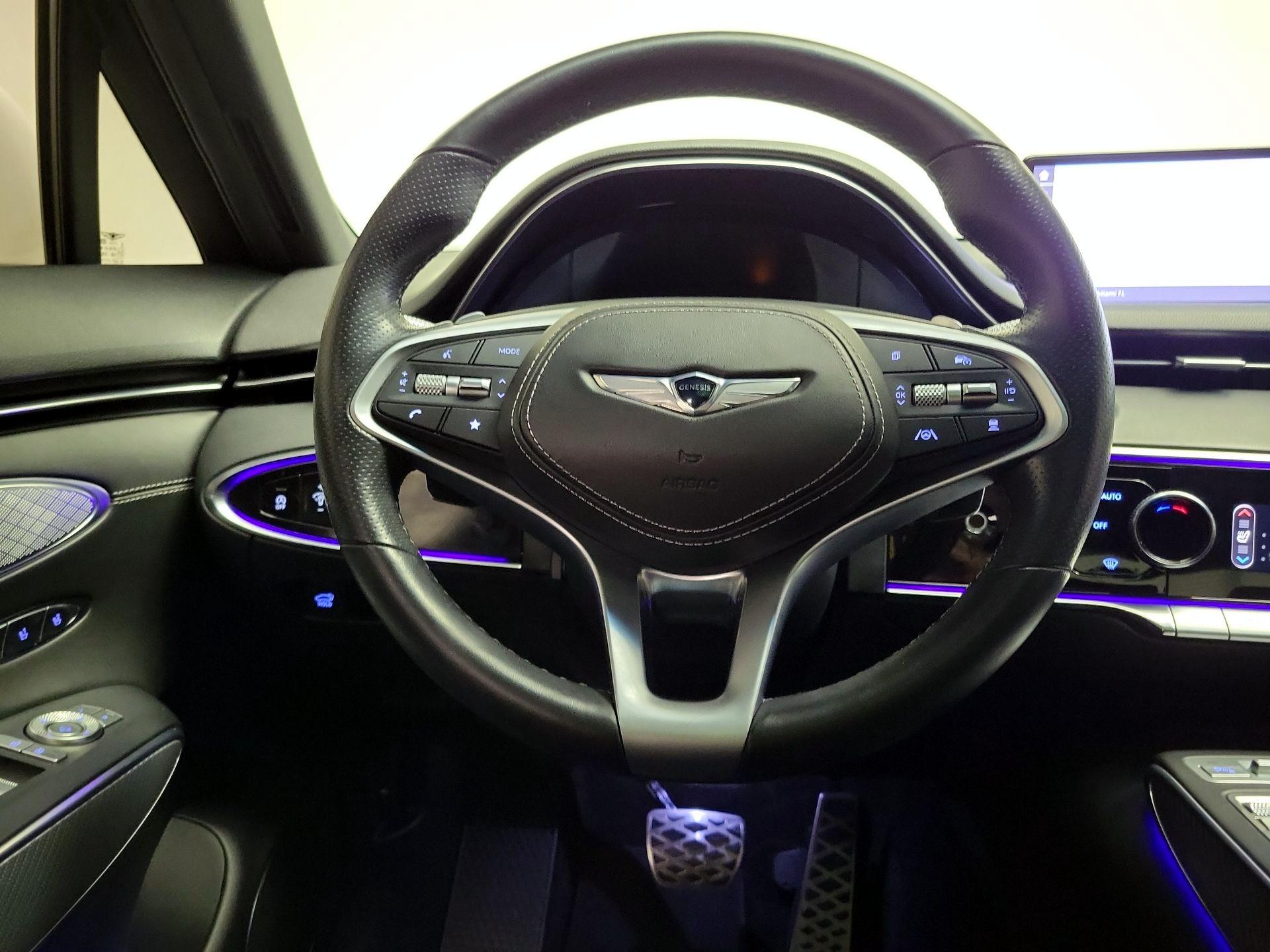 Thumbnail: 2023 Genesis GV70 - 10
