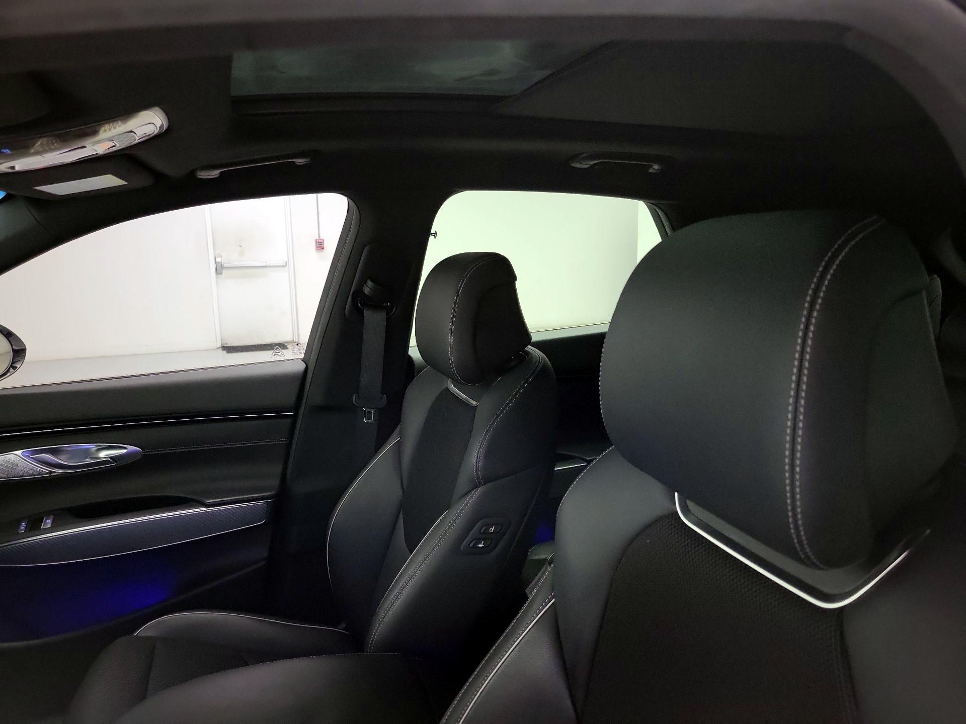 Thumbnail: 2023 Genesis GV70 - 20