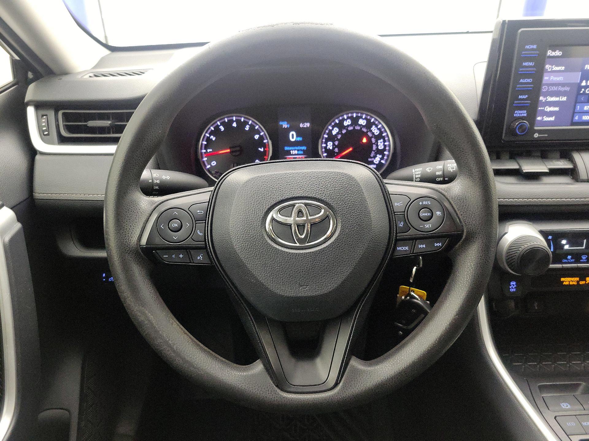 Thumbnail: 2021 Toyota RAV4 - 10