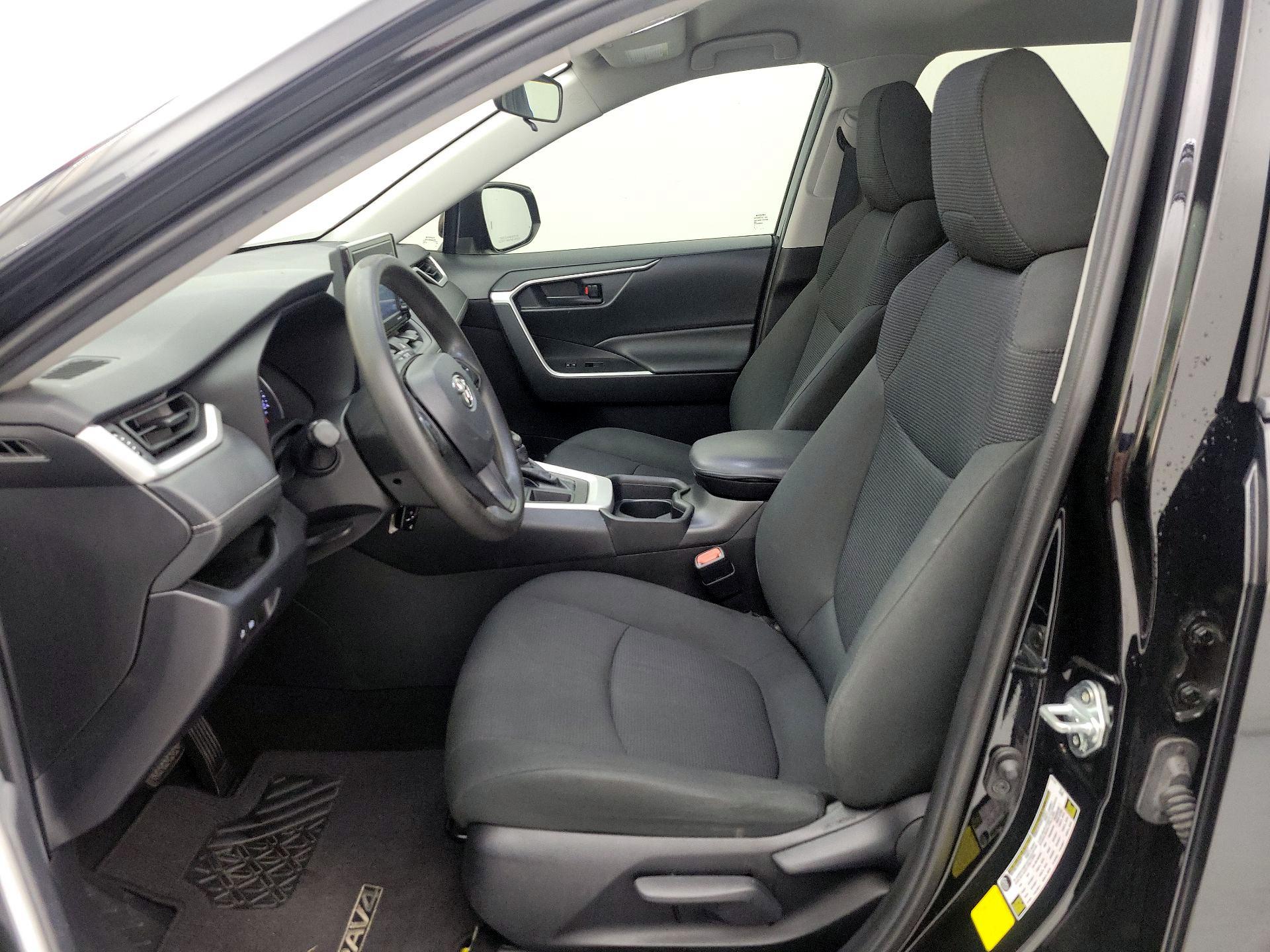 Thumbnail: 2021 Toyota RAV4 - 11