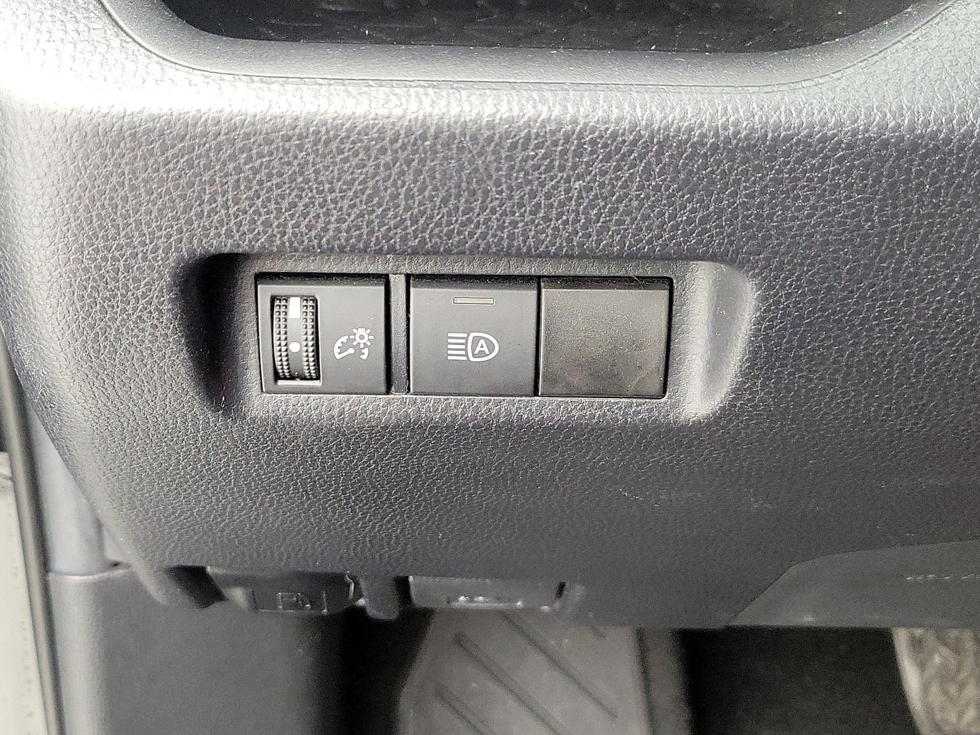 Thumbnail: 2021 Toyota RAV4 - 13