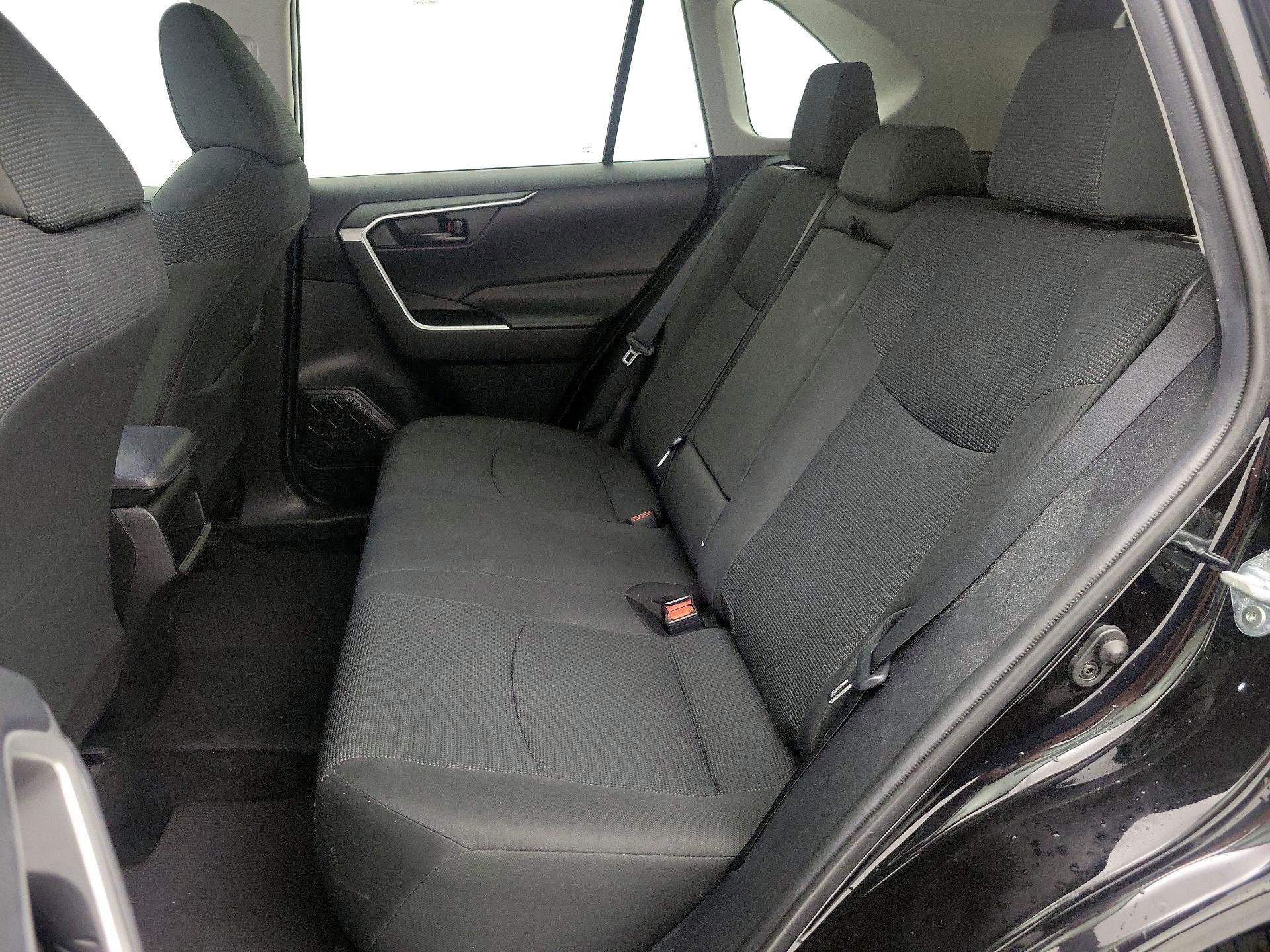 Thumbnail: 2021 Toyota RAV4 - 19