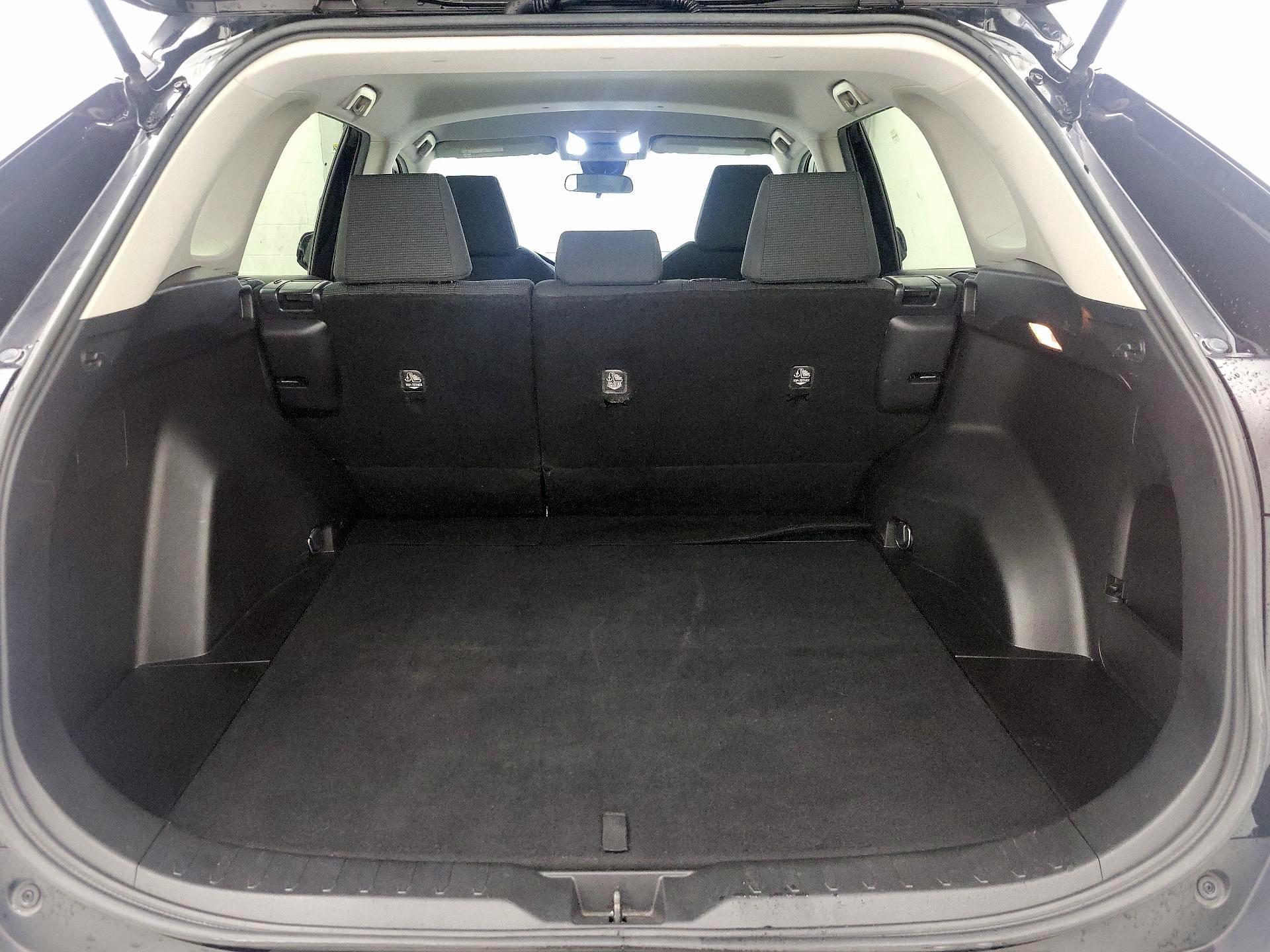 Thumbnail: 2021 Toyota RAV4 - 20