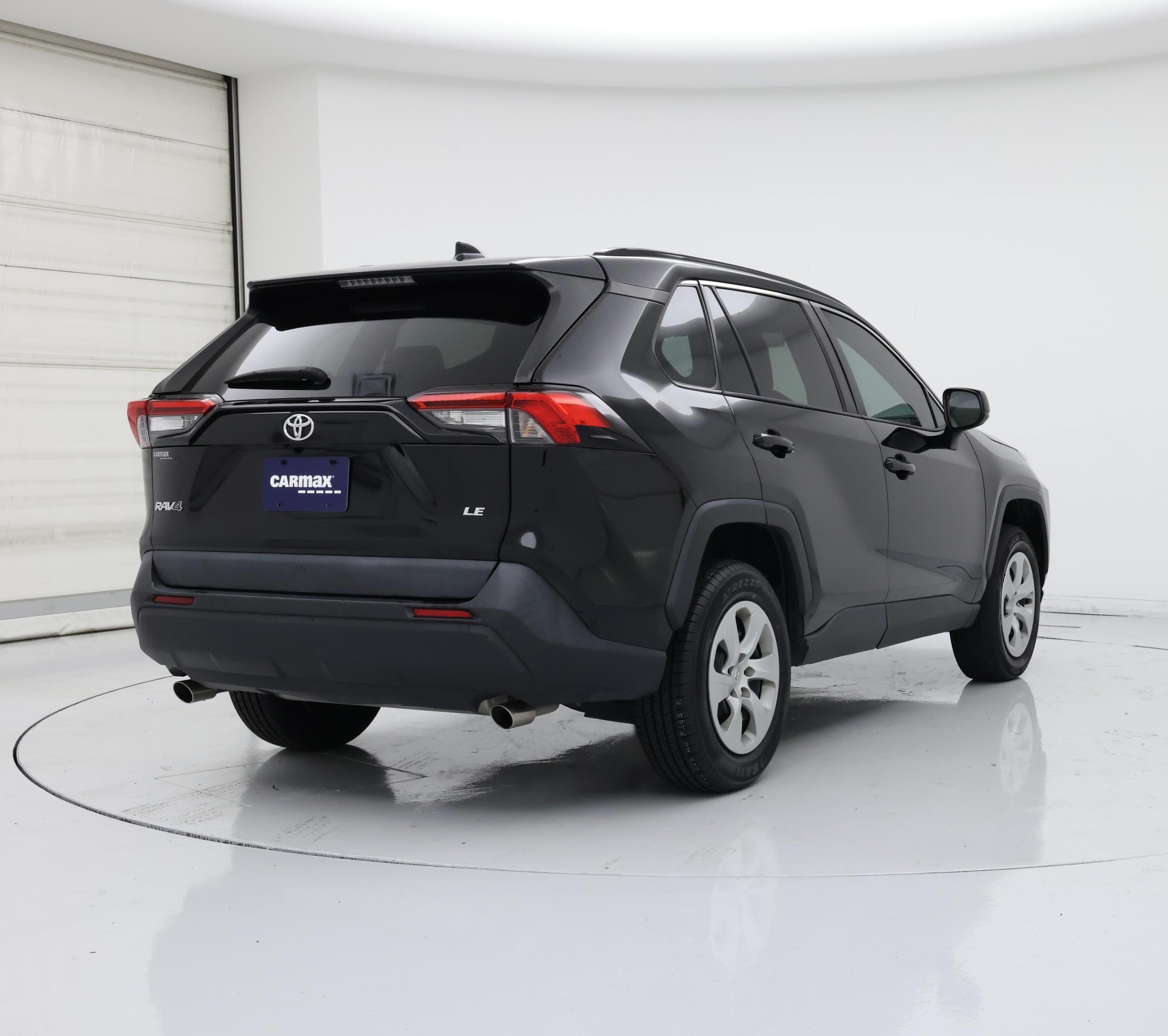 Thumbnail: 2021 Toyota RAV4 - 8