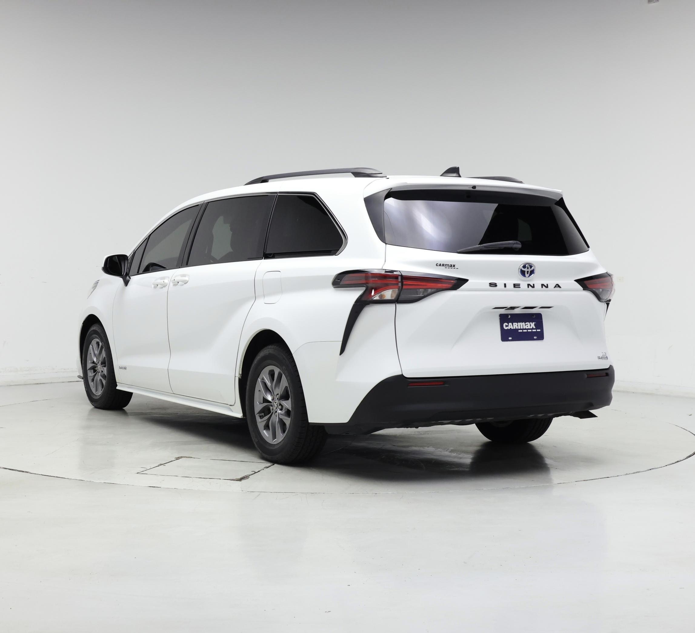 Thumbnail: 2021 Toyota Sienna - 2