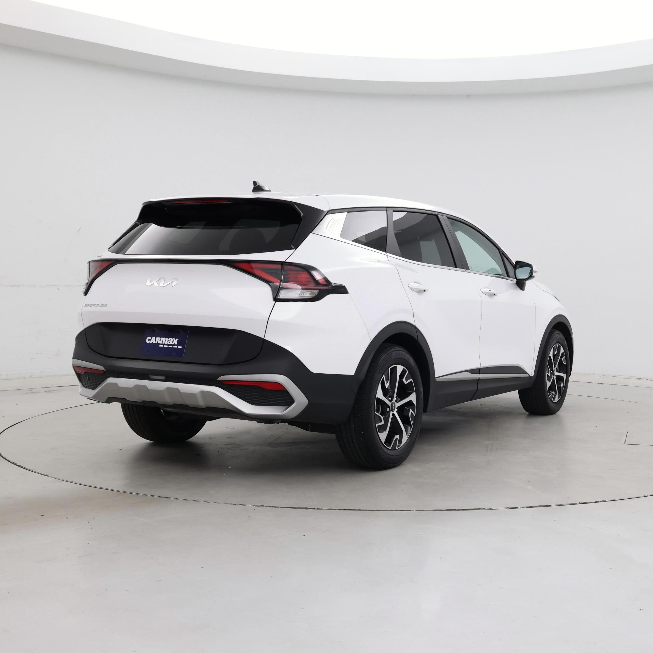 Thumbnail: 2023 Kia Sportage - 8