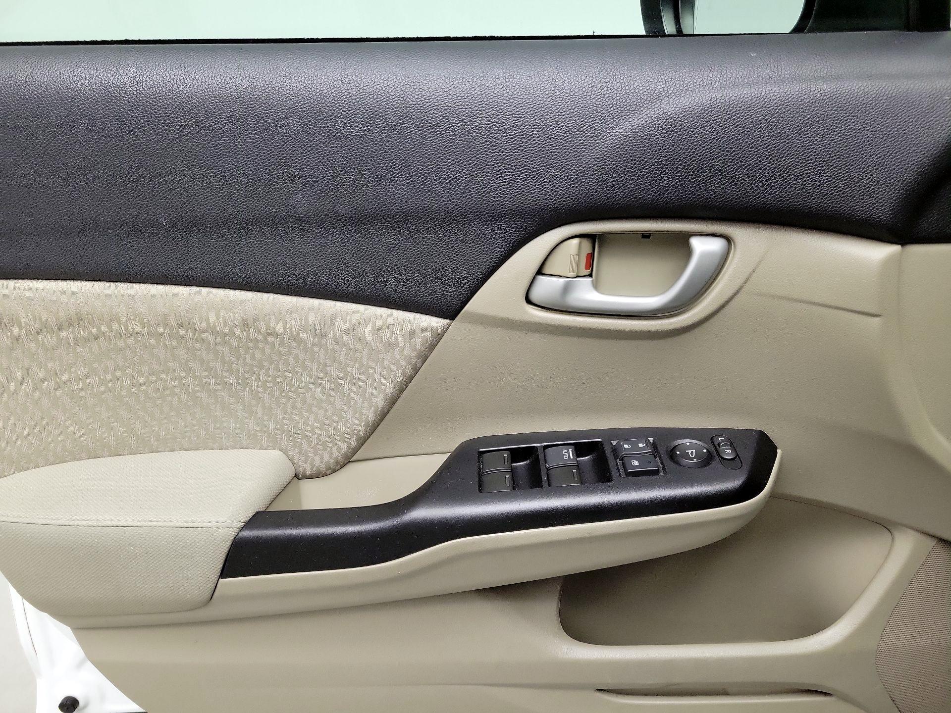 Thumbnail: 2015 Honda Civic - 12