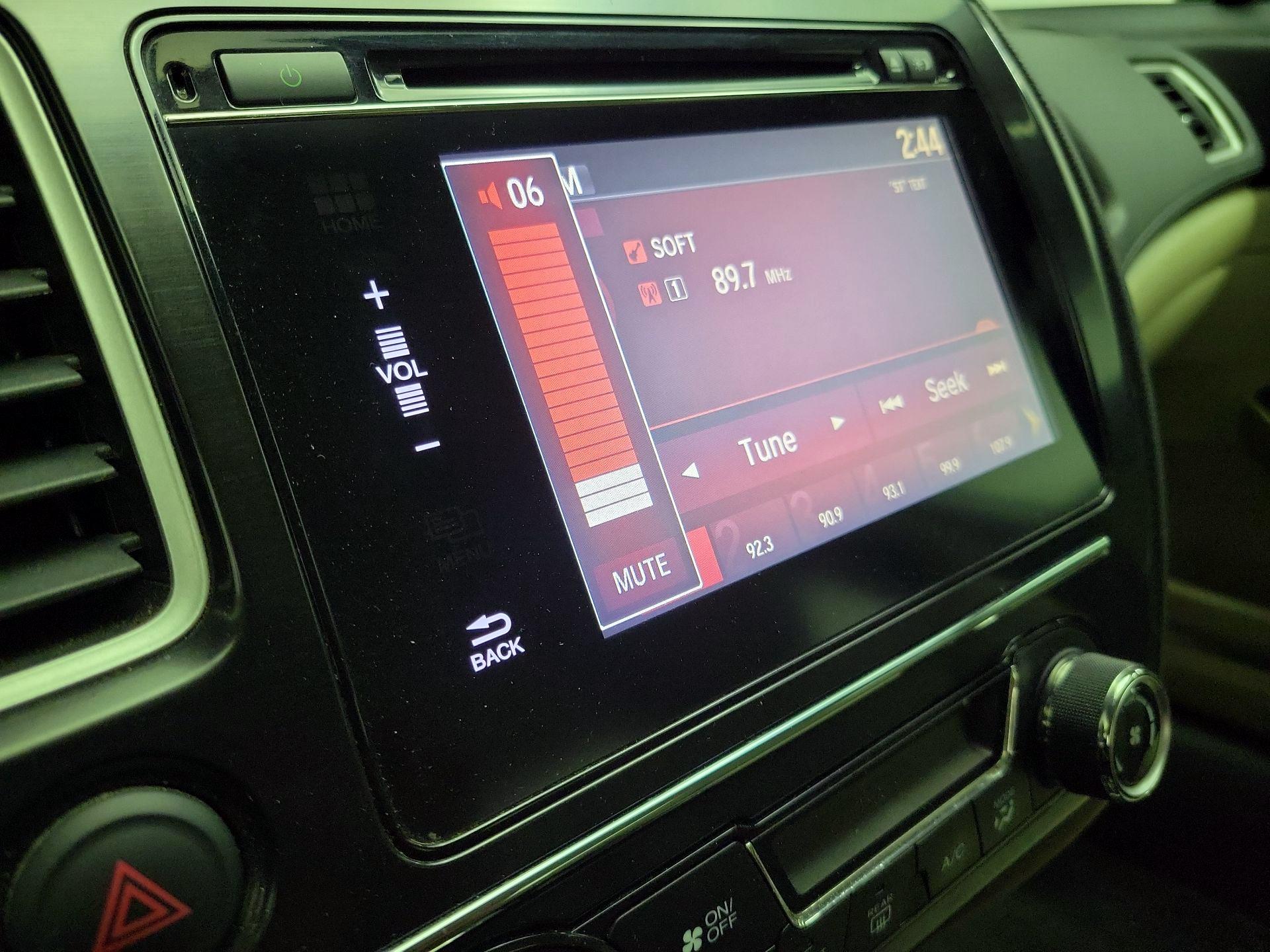 Thumbnail: 2015 Honda Civic - 15