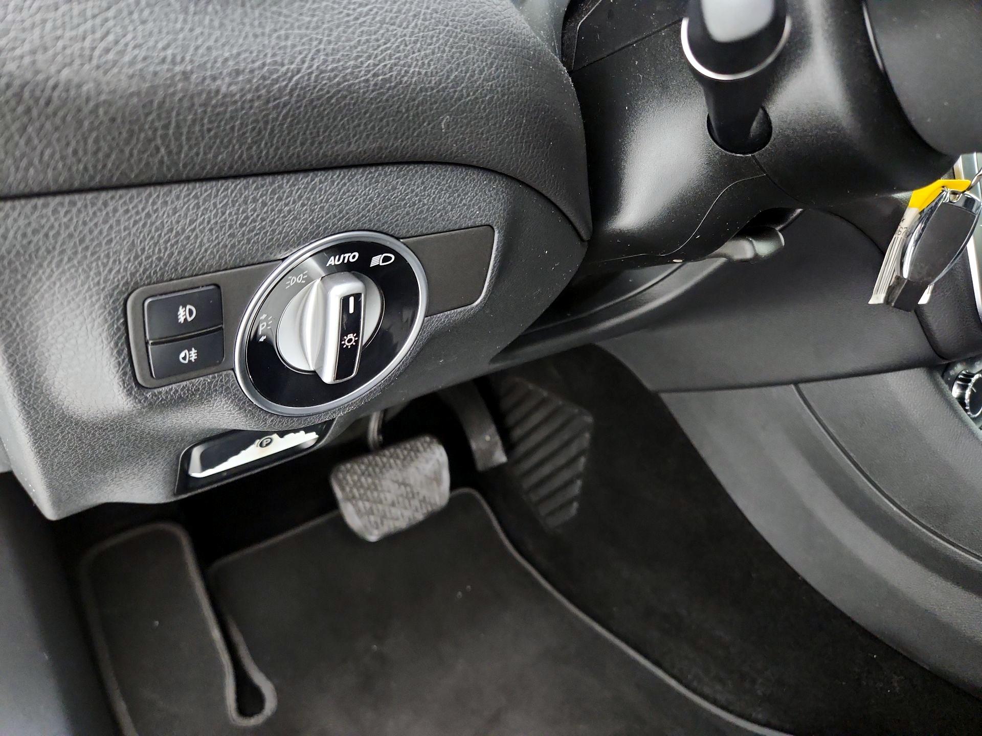 Thumbnail: 2015 Mercedes-Benz GLA - 13